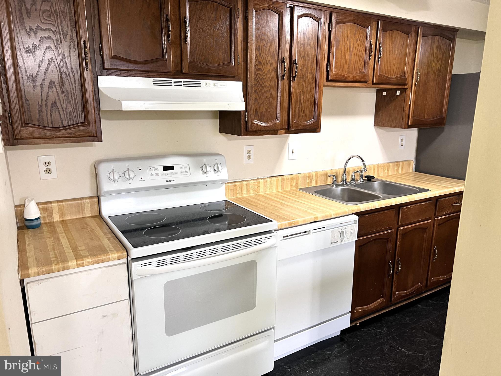 AMBERTOWNE - Residential