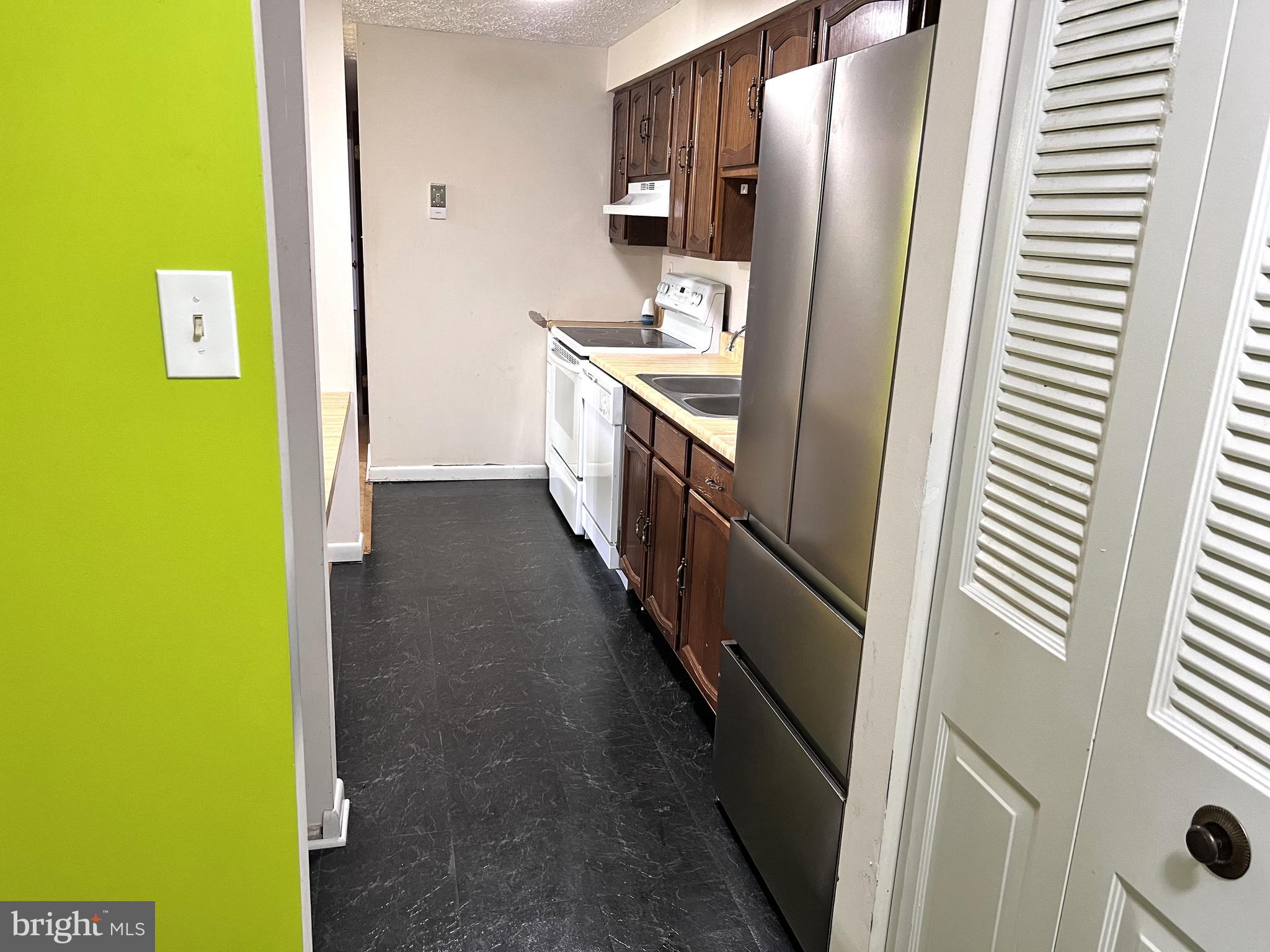 AMBERTOWNE - Residential