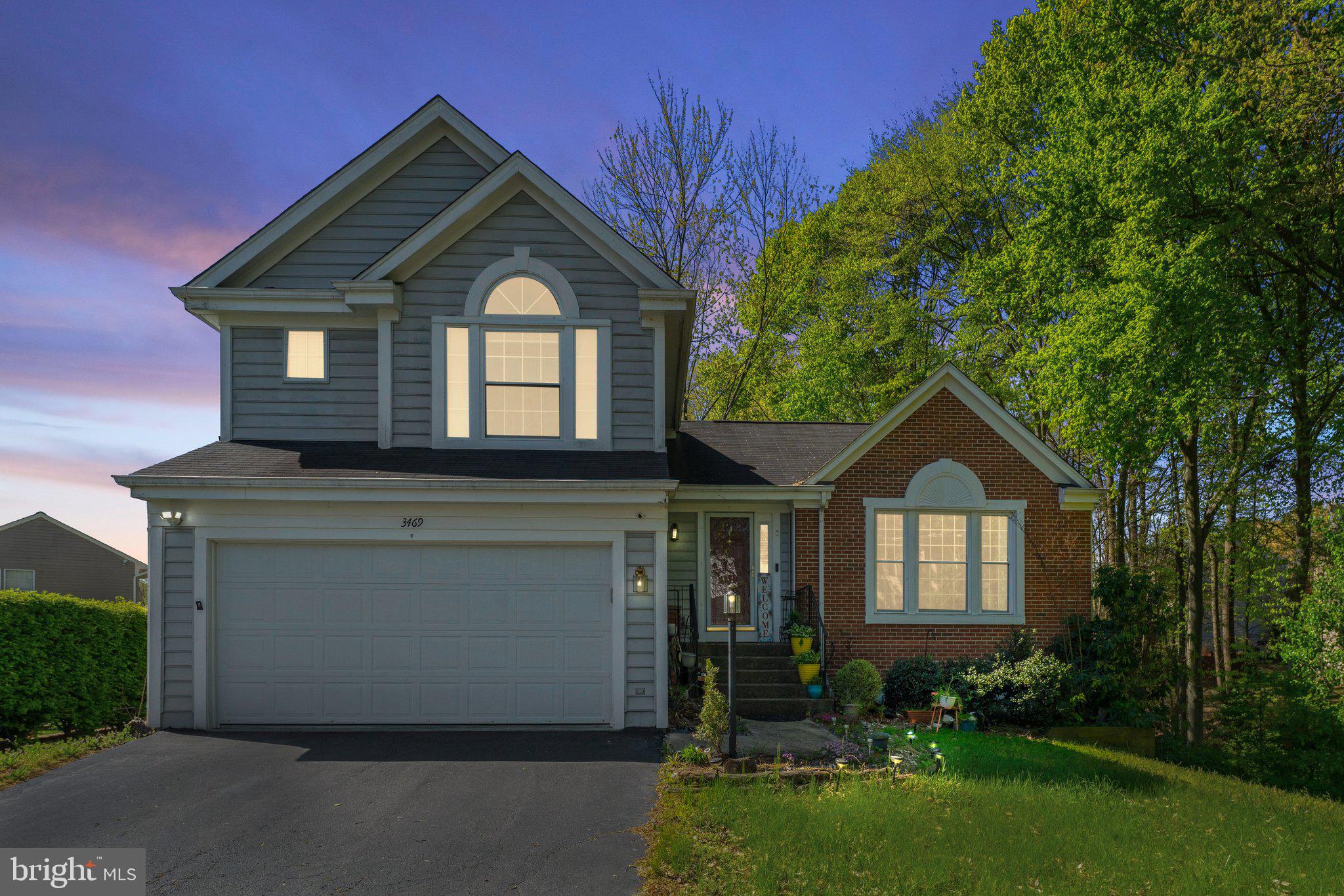 Welcome home to a beautifully updated home in Beau Ridge. A large entry way invites you in and provides tons of natural light. This property sits at the back of a quiet pipe stem and has had several updates in recent years, including new flooring and paint. Beau Ridge is a perfectly situated to provide instant access to all major commuting routes, and only 12 miles to Quantico. All the shopping and entertainment needs are right around the corner. Schedule a showing this weekend!
