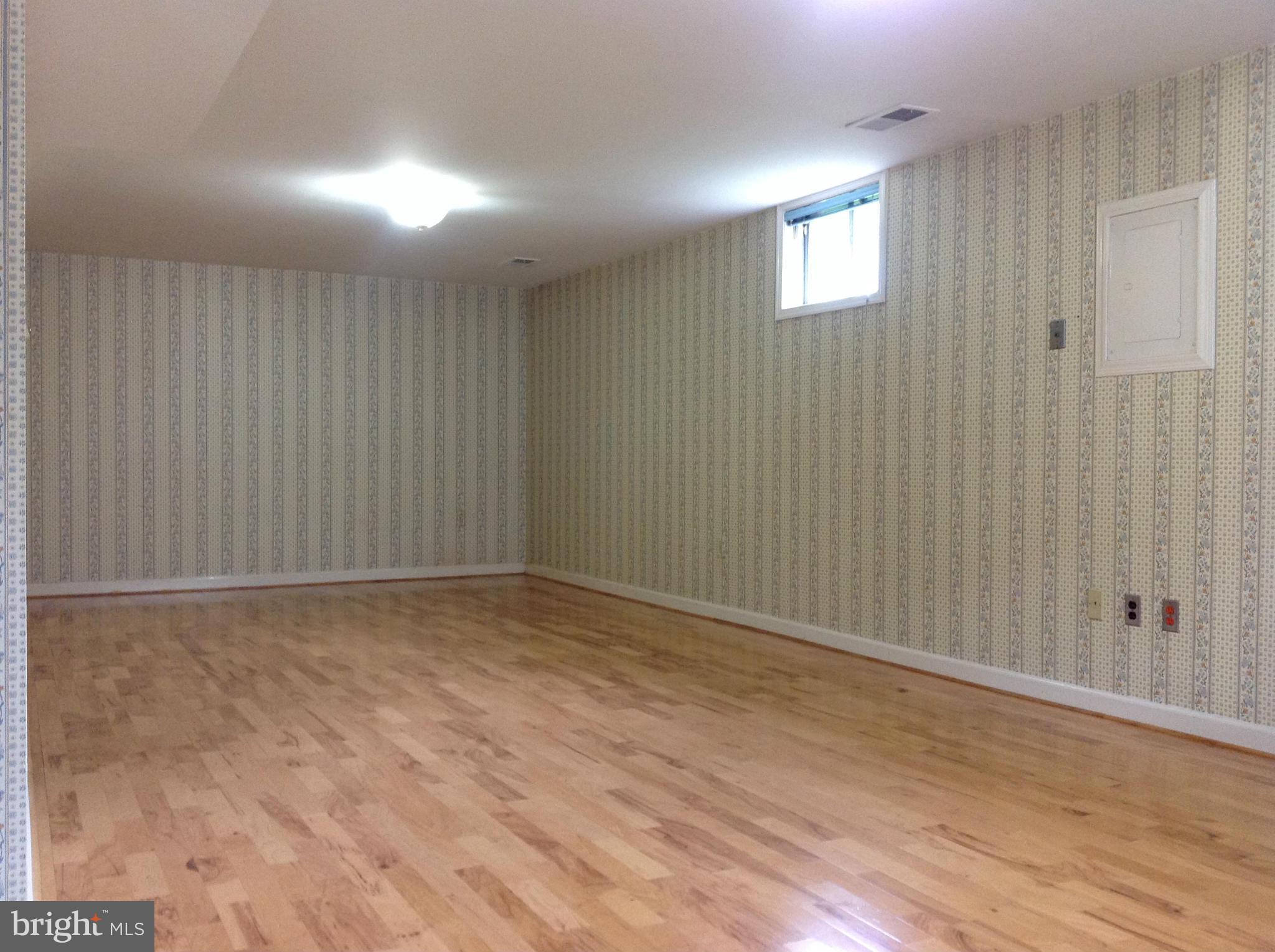 BRIARS AT WESTCHESTER - Residential Lease
