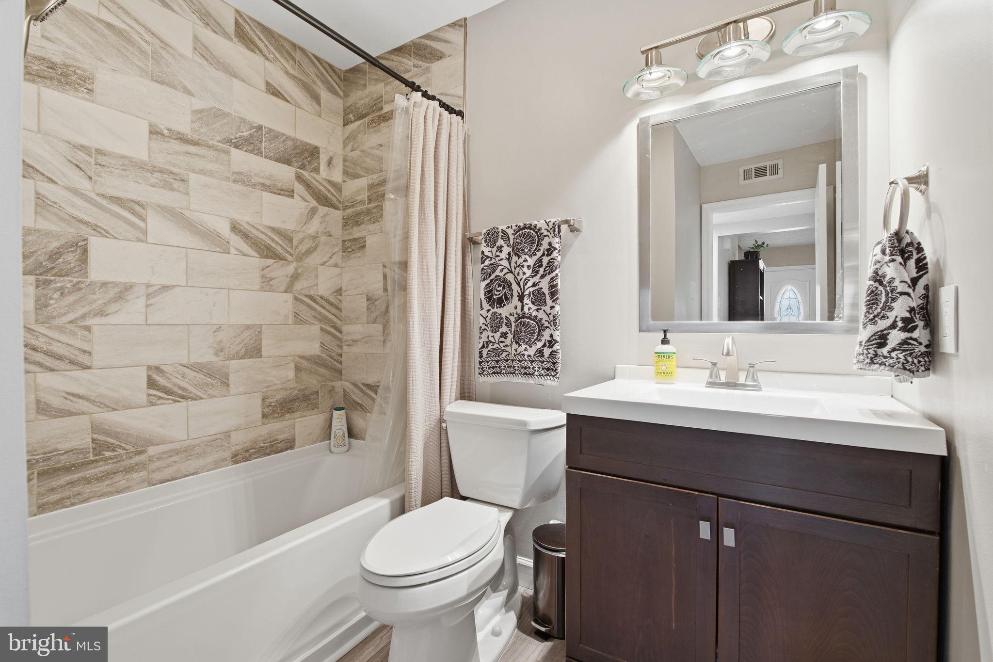LAUREL VALLEY - Residential