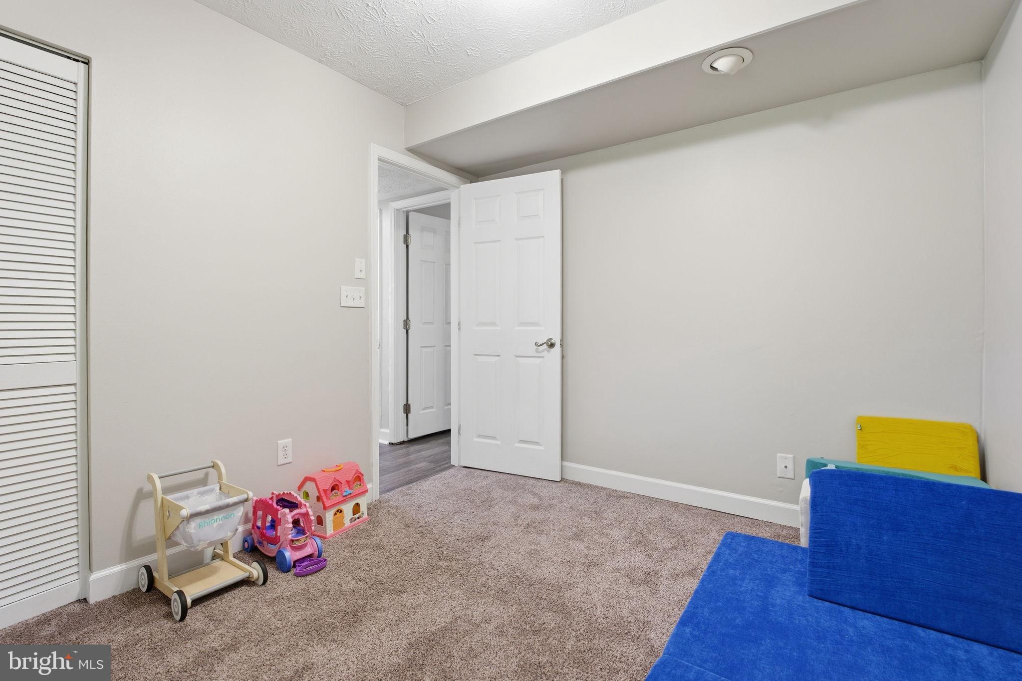 LAUREL VALLEY - Residential