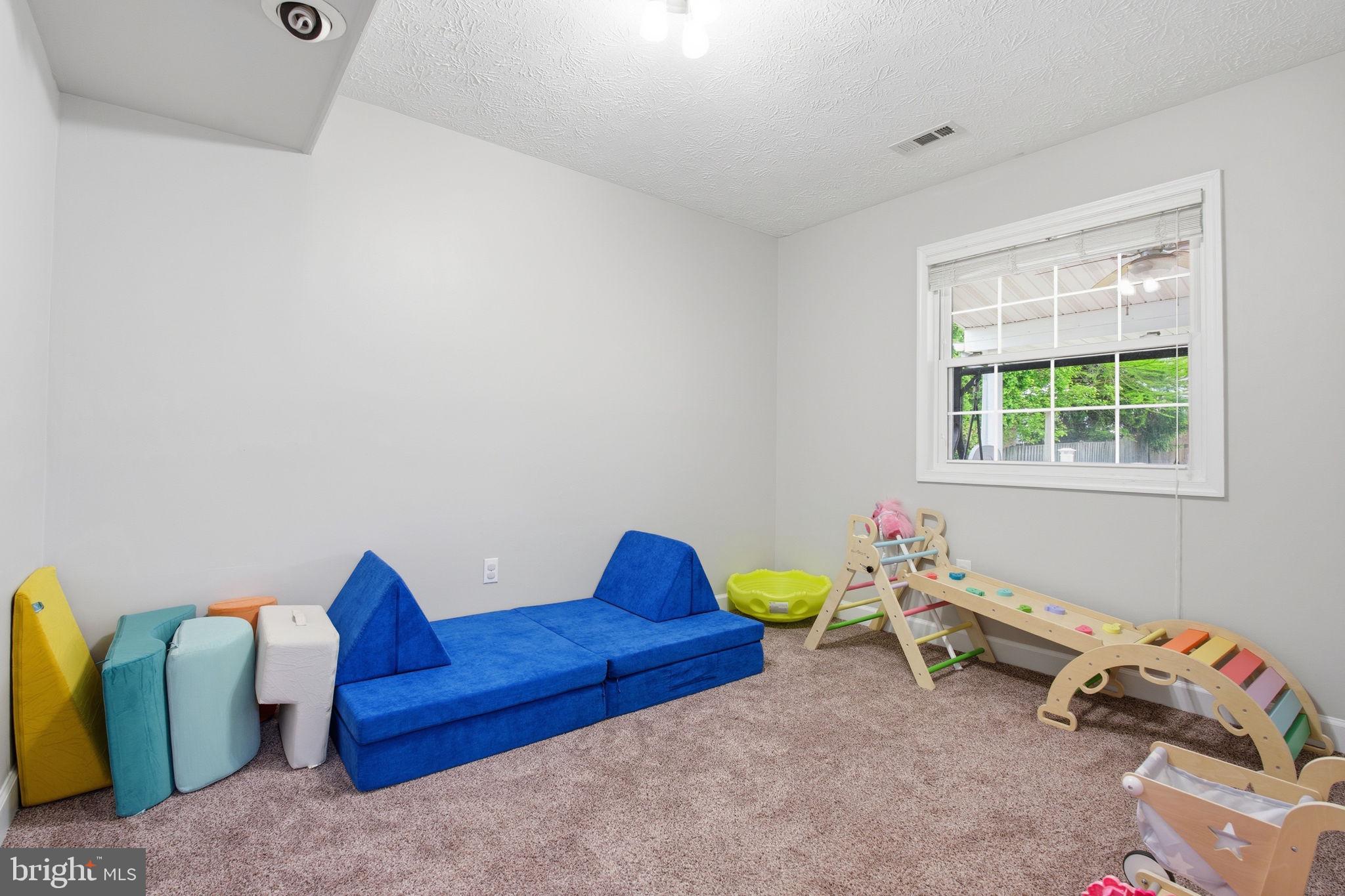 LAUREL VALLEY - Residential