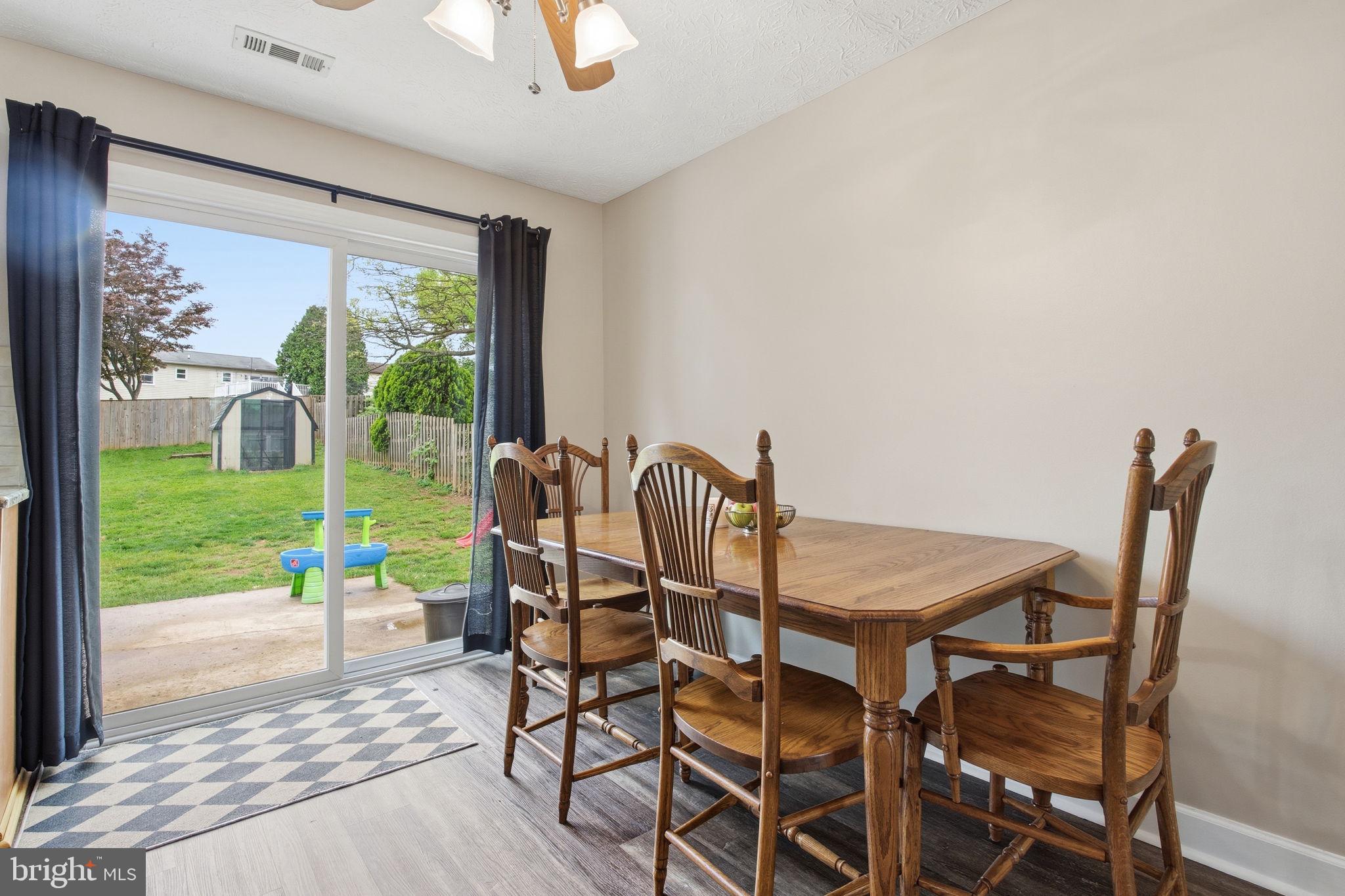 LAUREL VALLEY - Residential