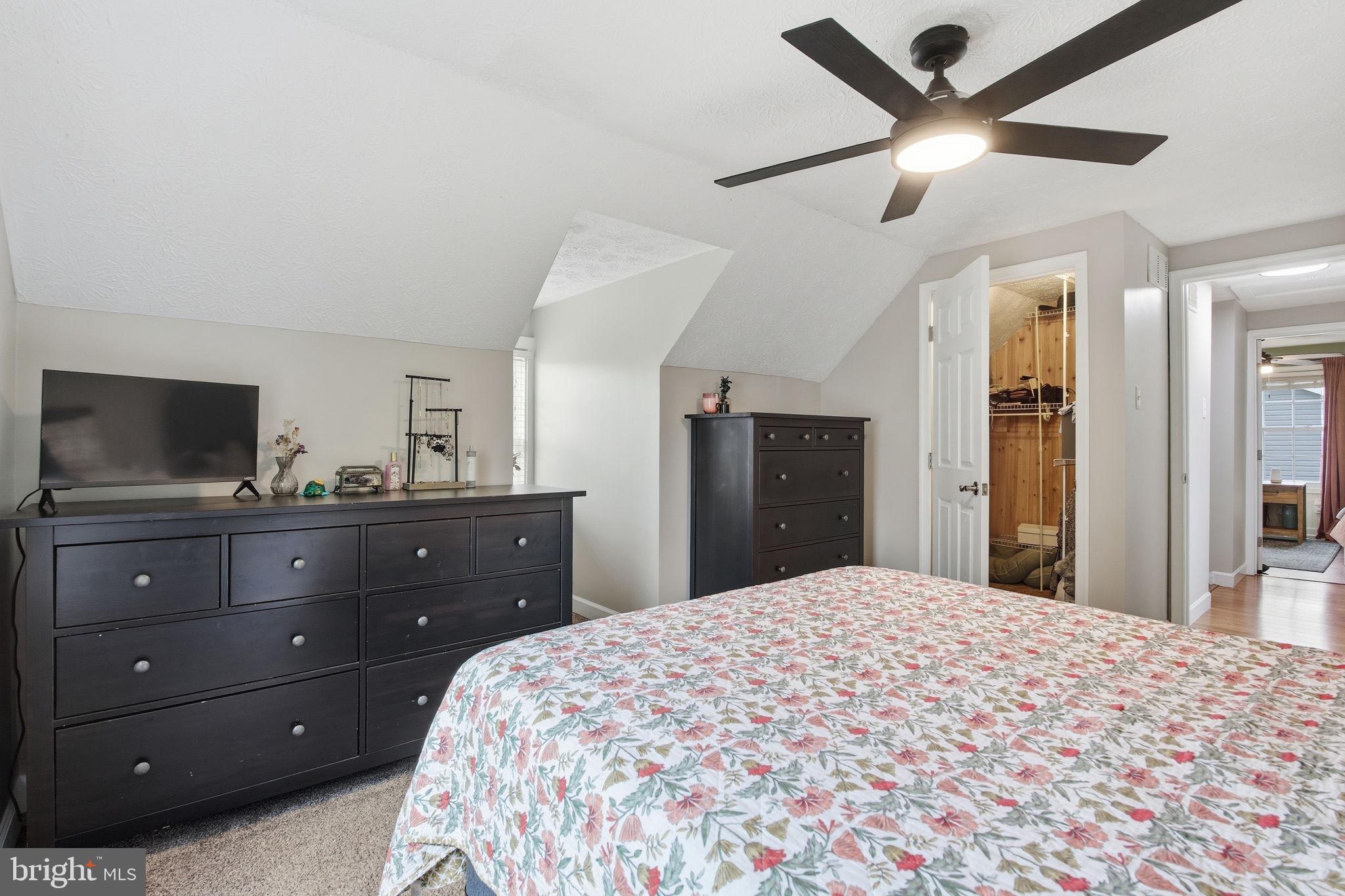 LAUREL VALLEY - Residential