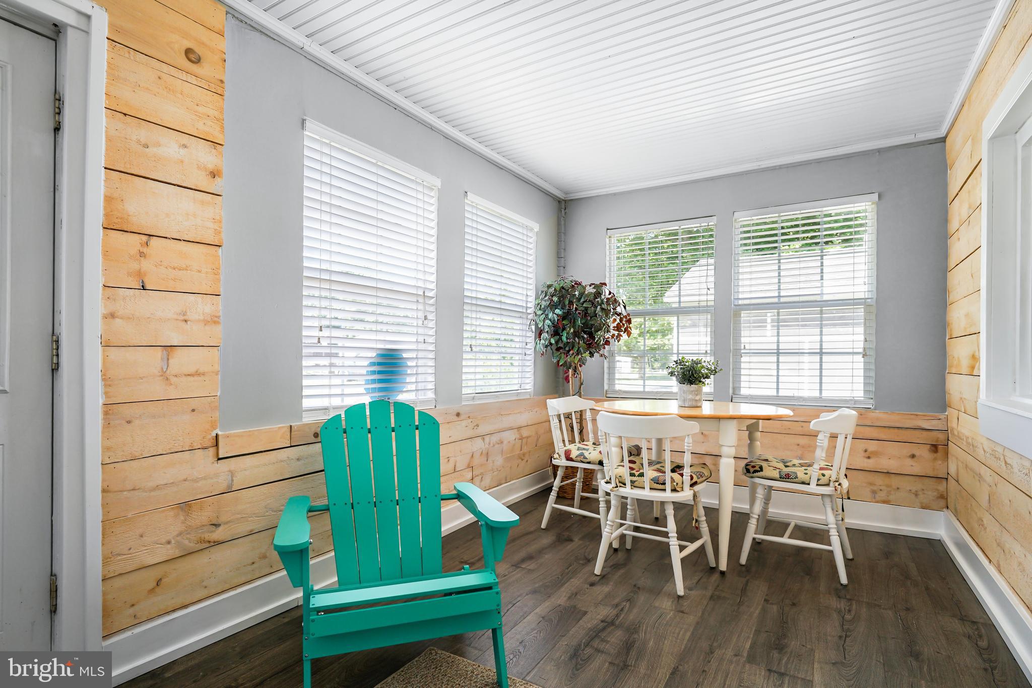 CRYSTAL BEACH - Residential