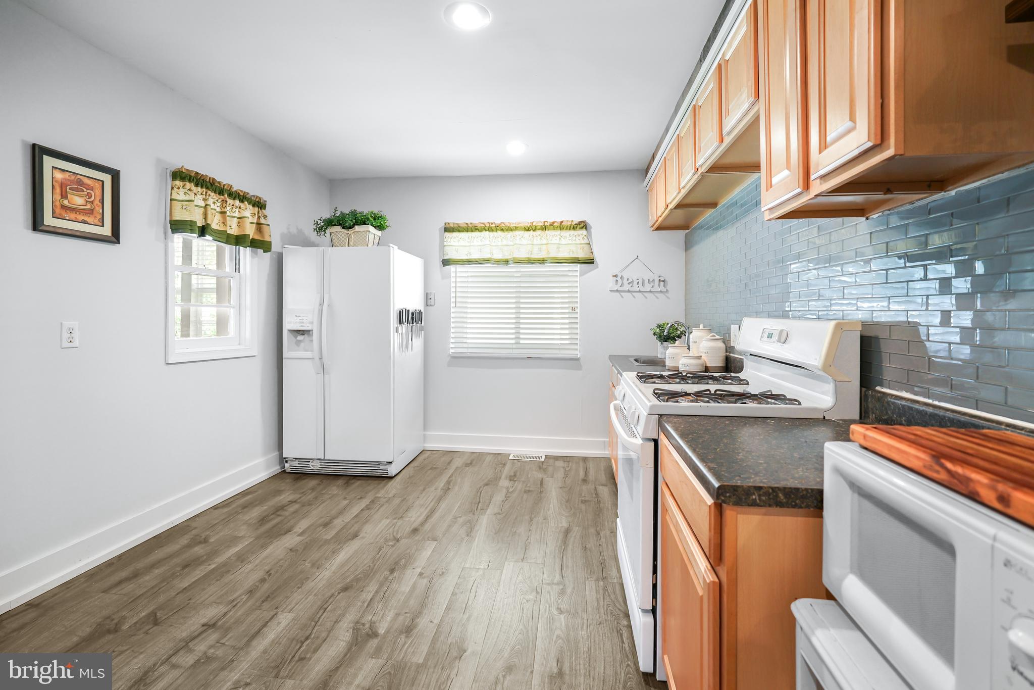 CRYSTAL BEACH - Residential