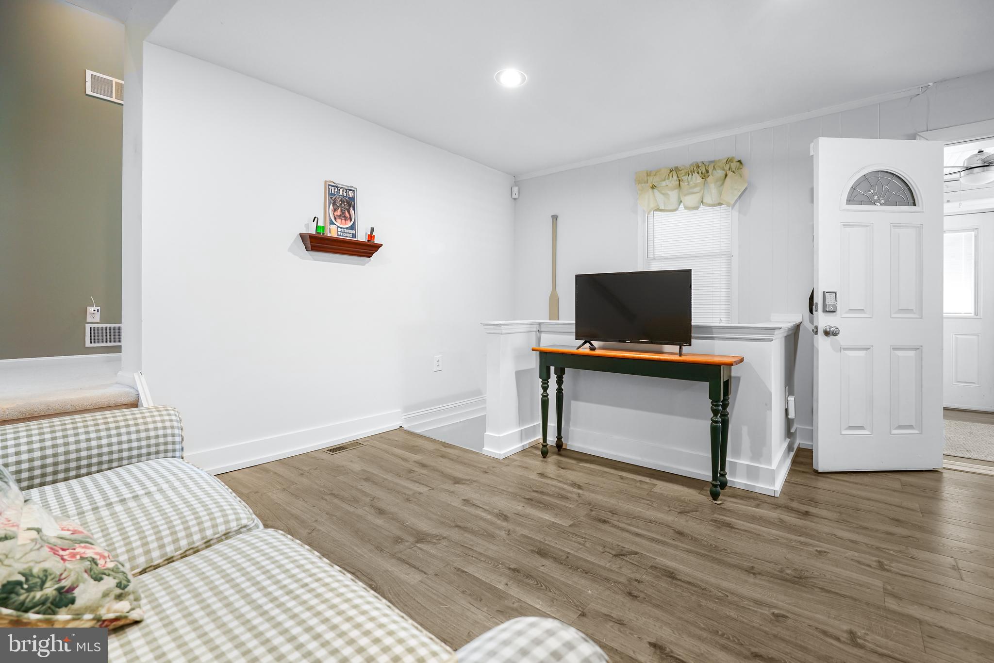 CRYSTAL BEACH - Residential