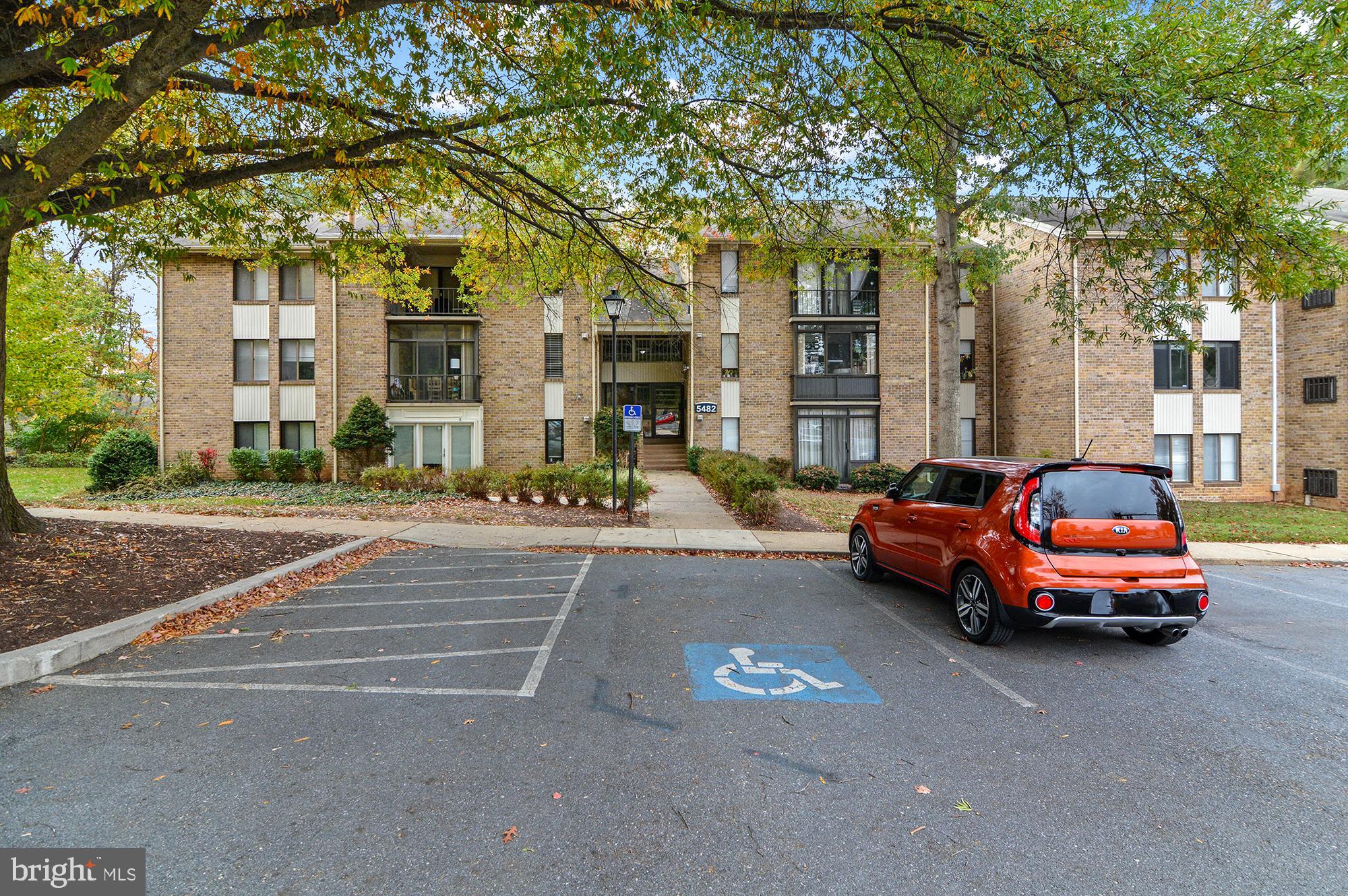 CEDAR VALLEY CONDOMINIUM - Residential Lease