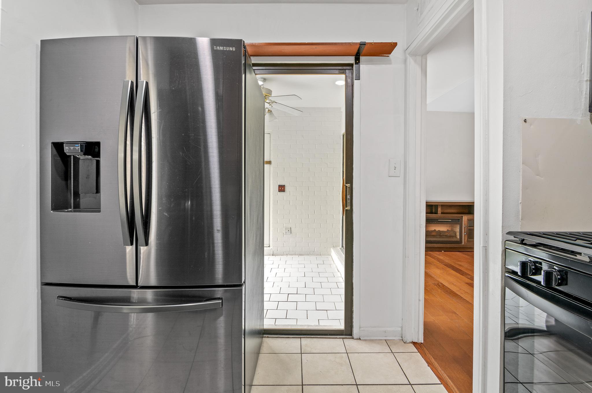 CEDAR VALLEY CONDOMINIUM - Residential Lease