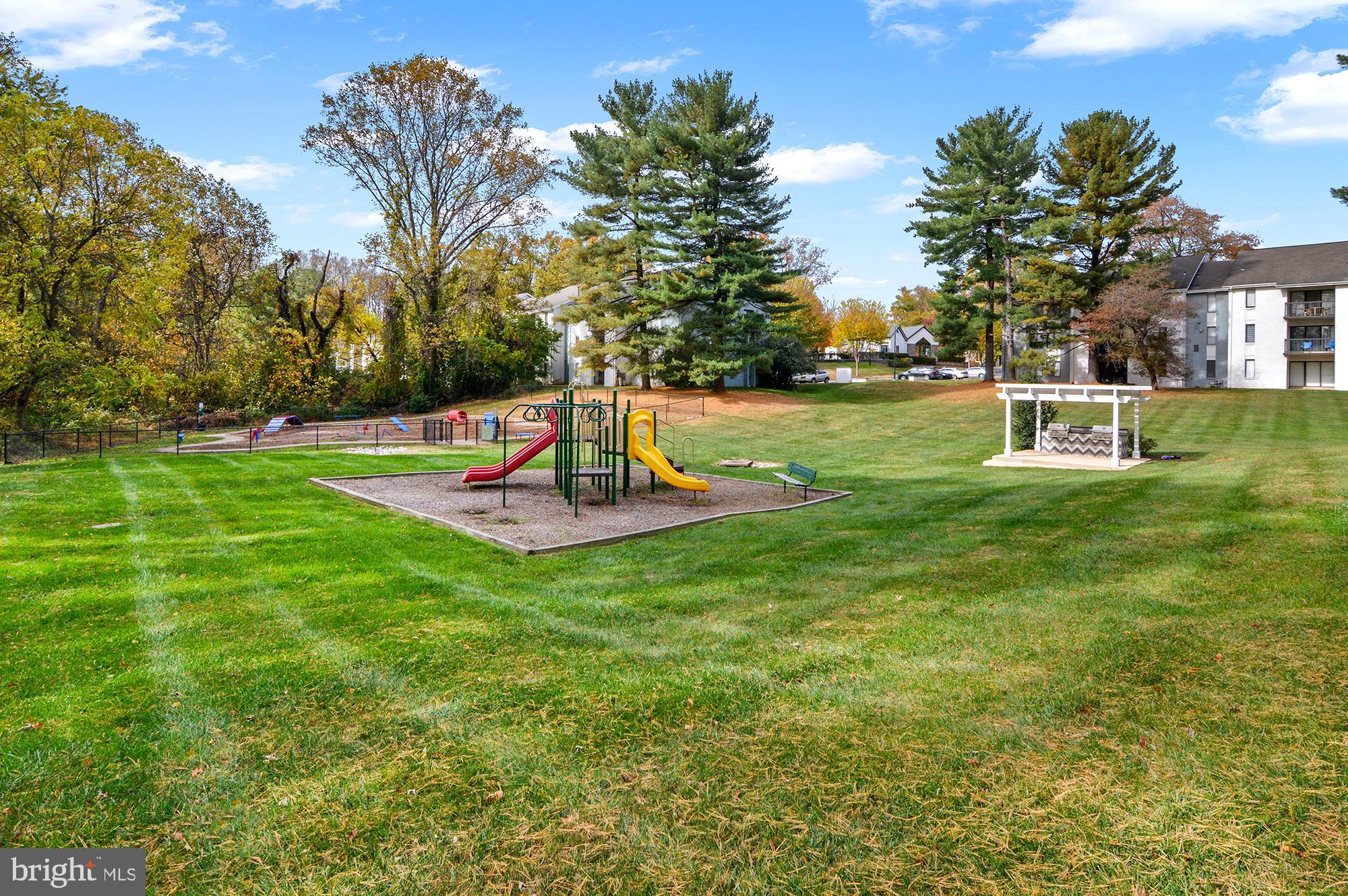 CEDAR VALLEY CONDOMINIUM - Residential Lease