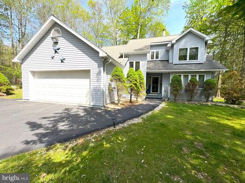 1010 REDLAWN LANE LAKE ARIEL PA 18436