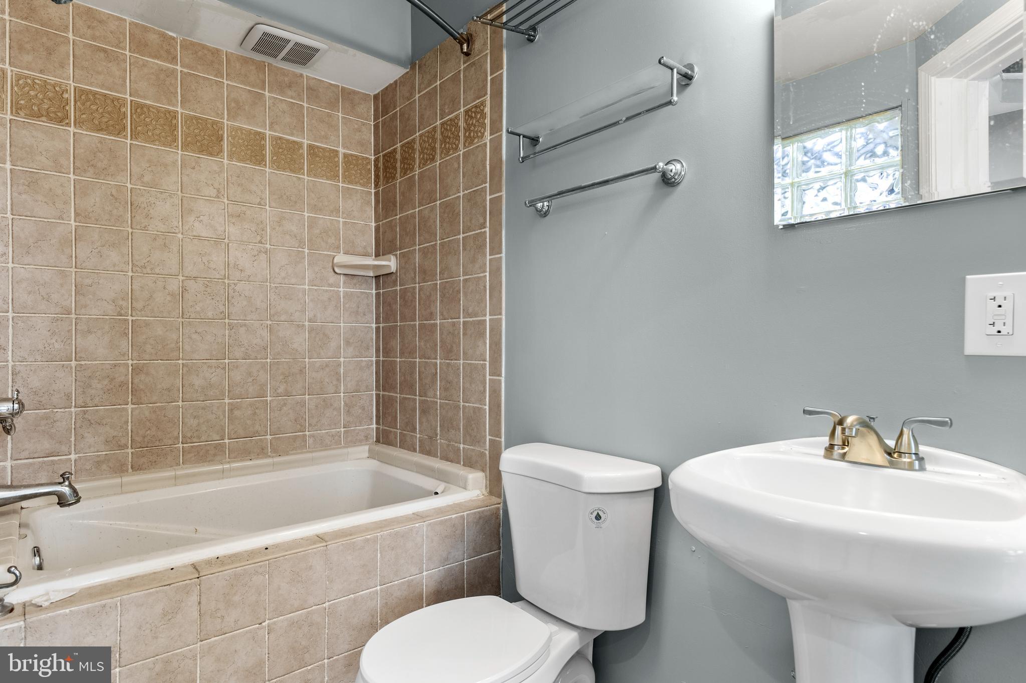 HIGHLANDTOWN - Residential