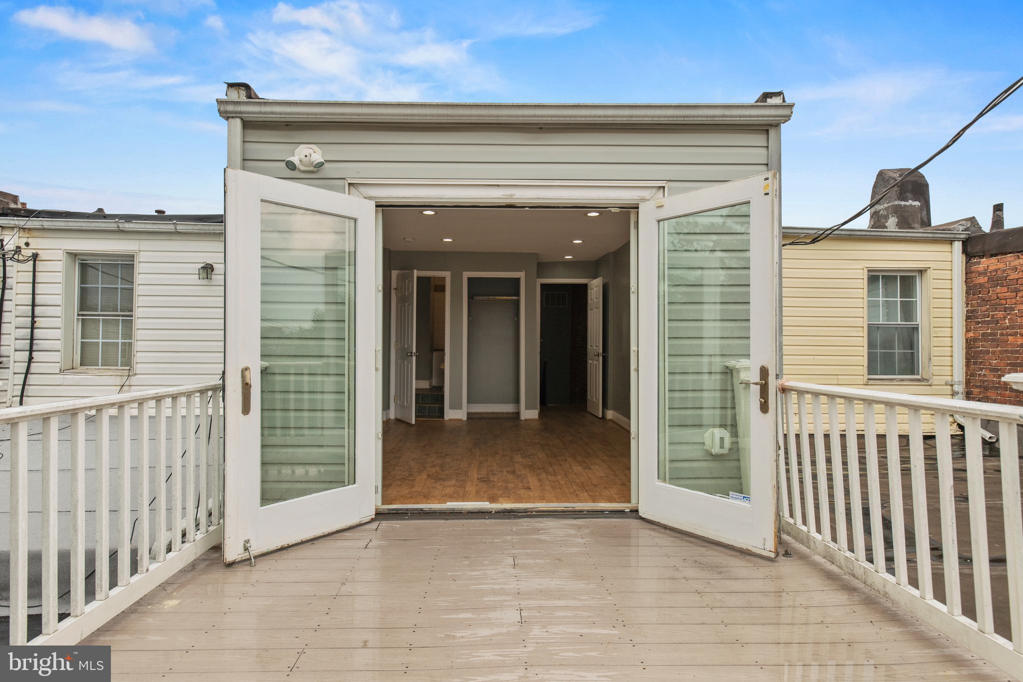 HIGHLANDTOWN - Residential