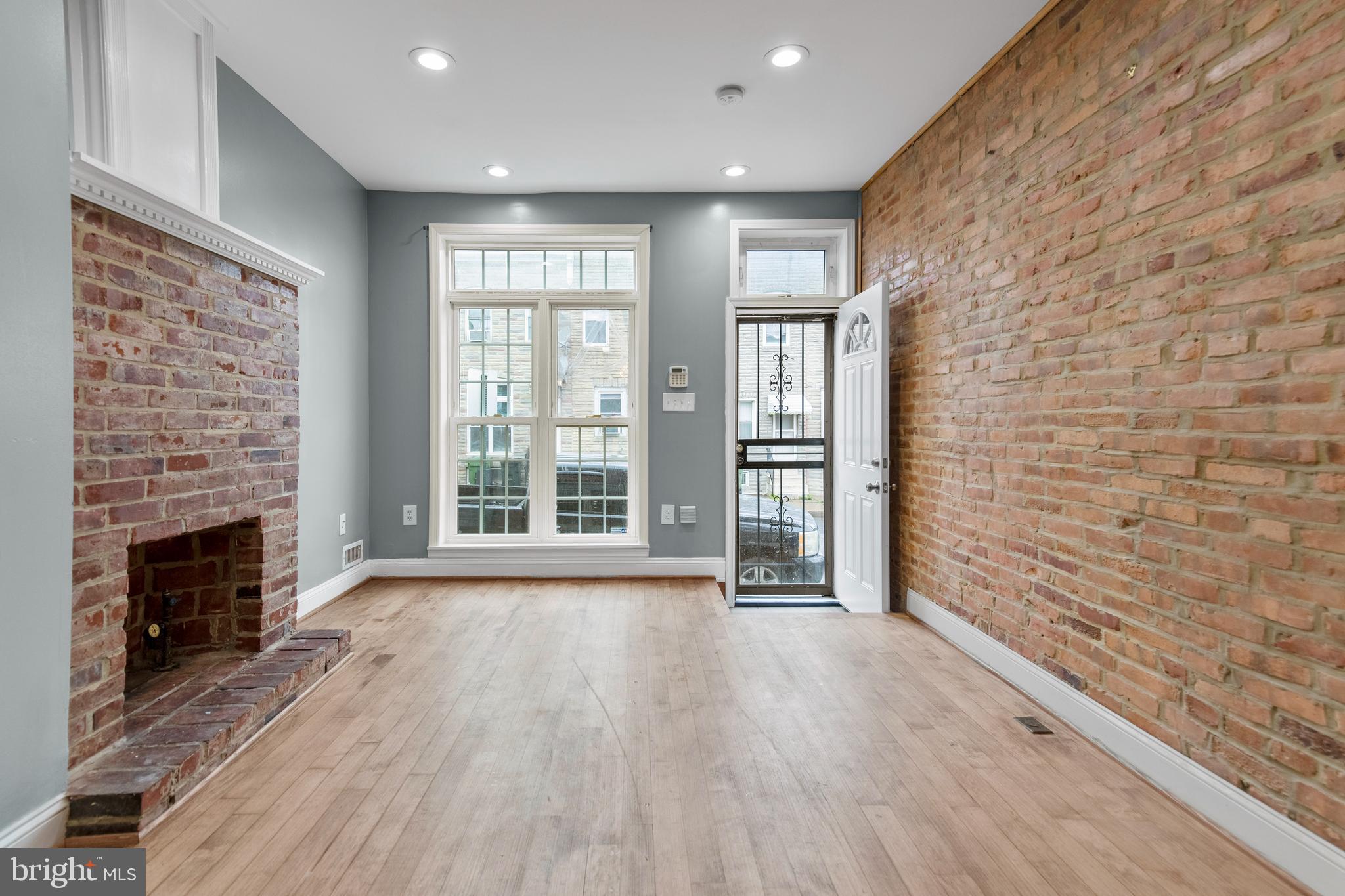 HIGHLANDTOWN - Residential