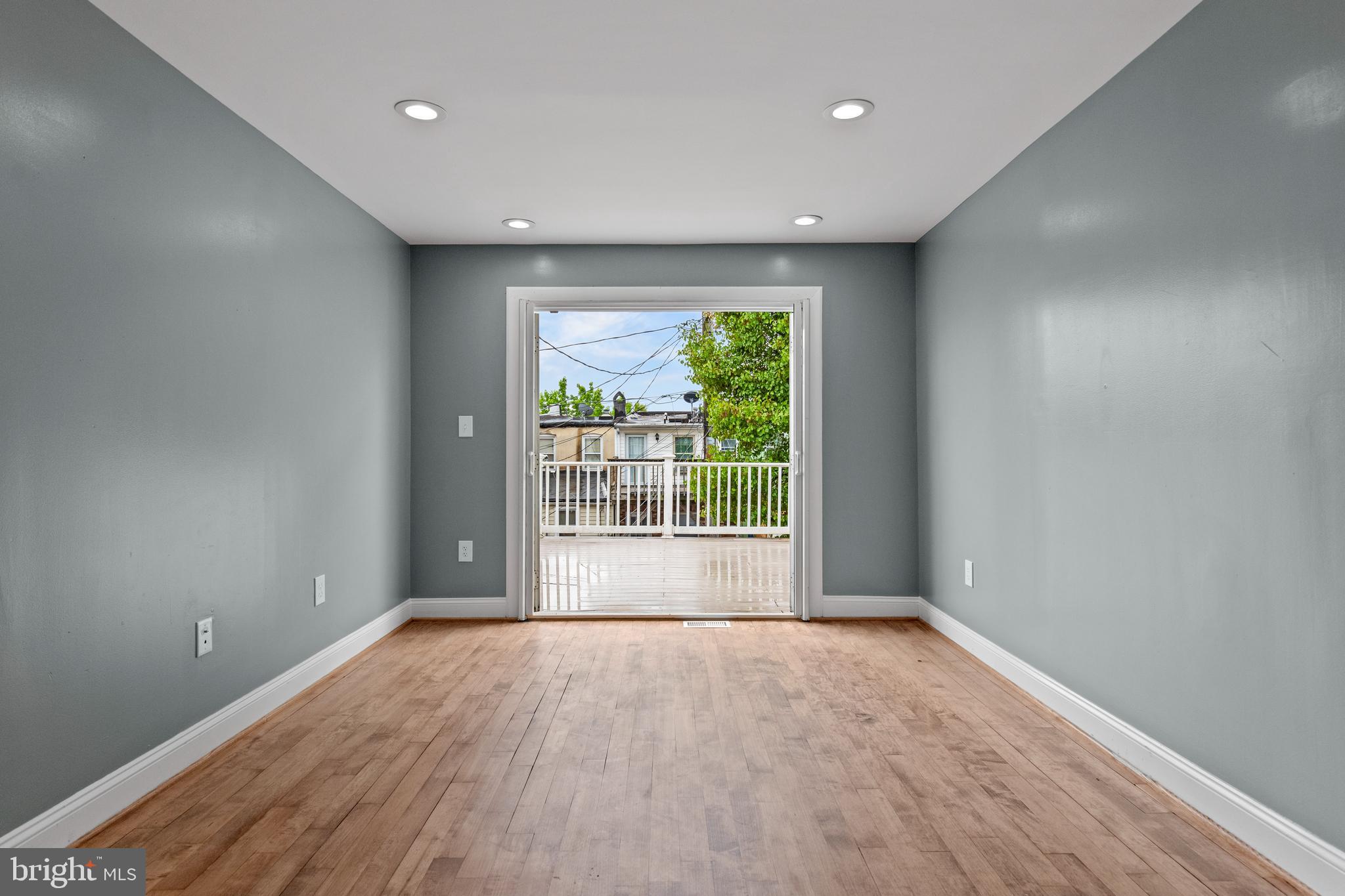 HIGHLANDTOWN - Residential