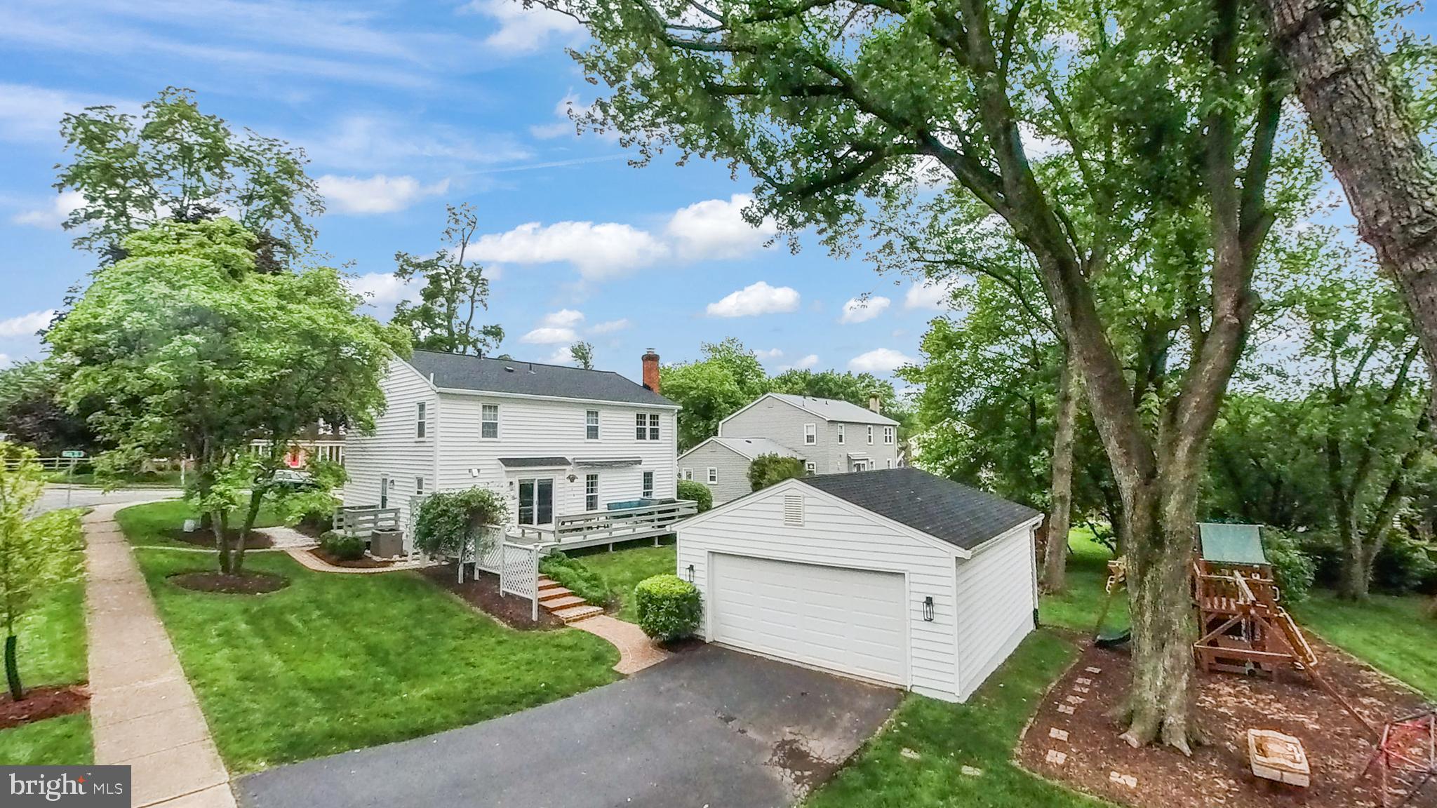 200 PARIS COURT SW