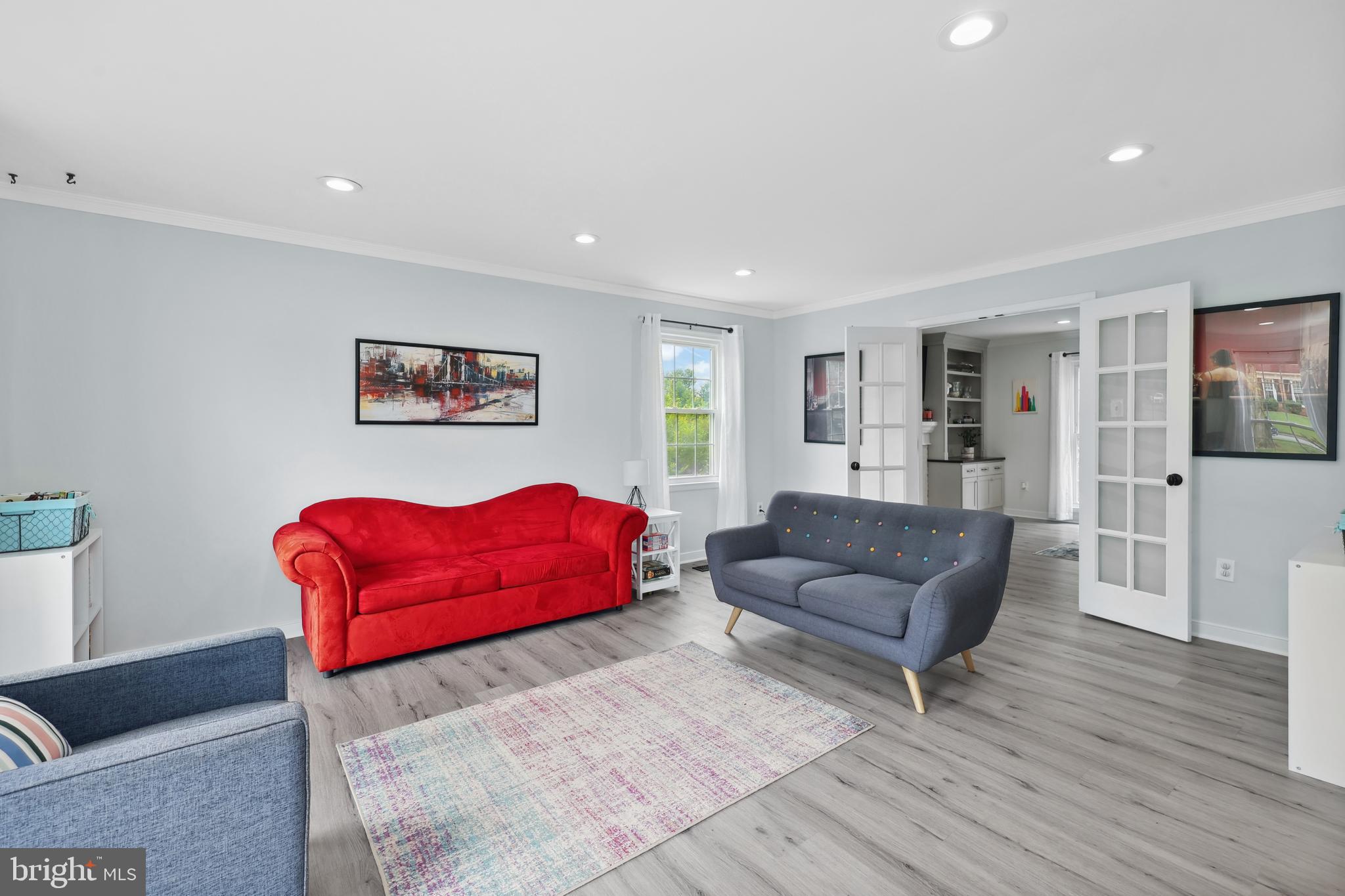 200 PARIS COURT SW