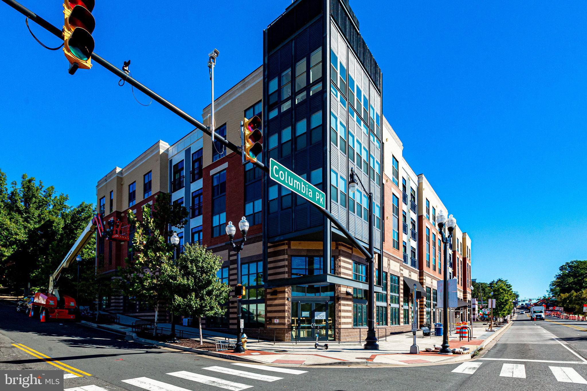 TRAFALGAR FLATS - Residential Lease