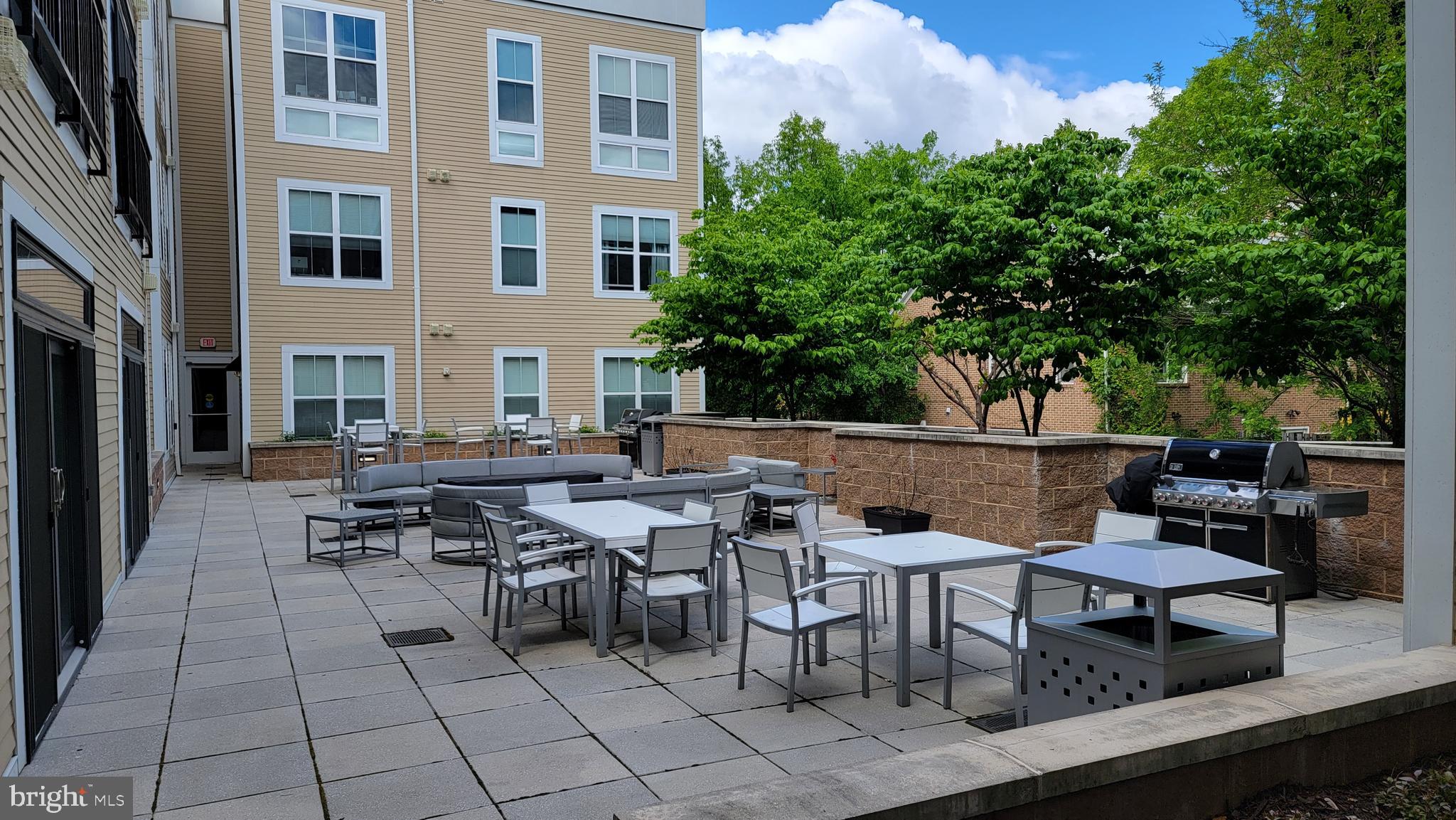 TRAFALGAR FLATS - Residential Lease