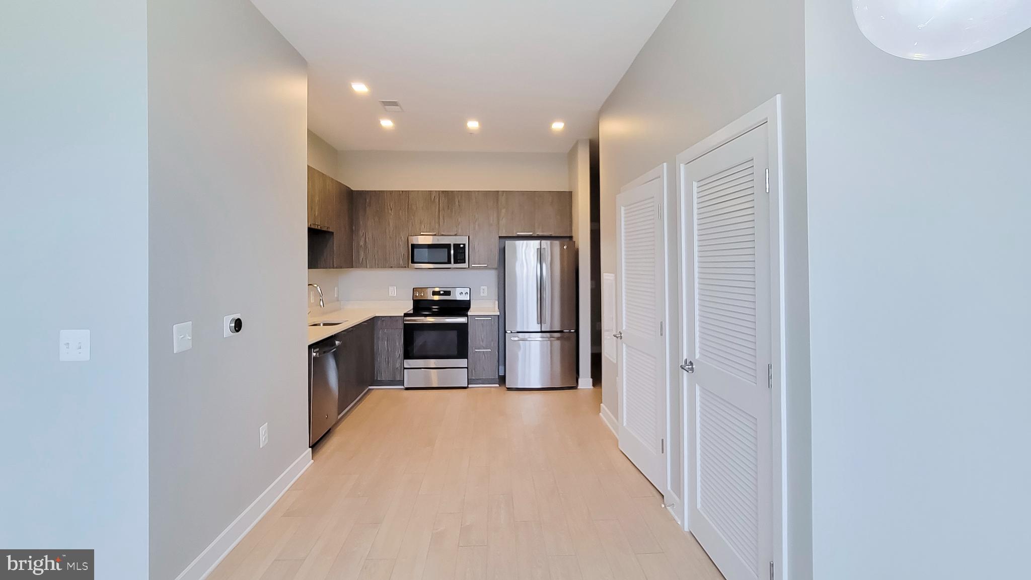 TRAFALGAR FLATS - Residential Lease