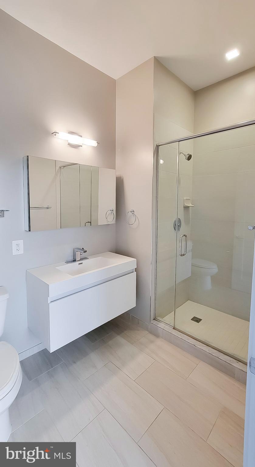 TRAFALGAR FLATS - Residential Lease