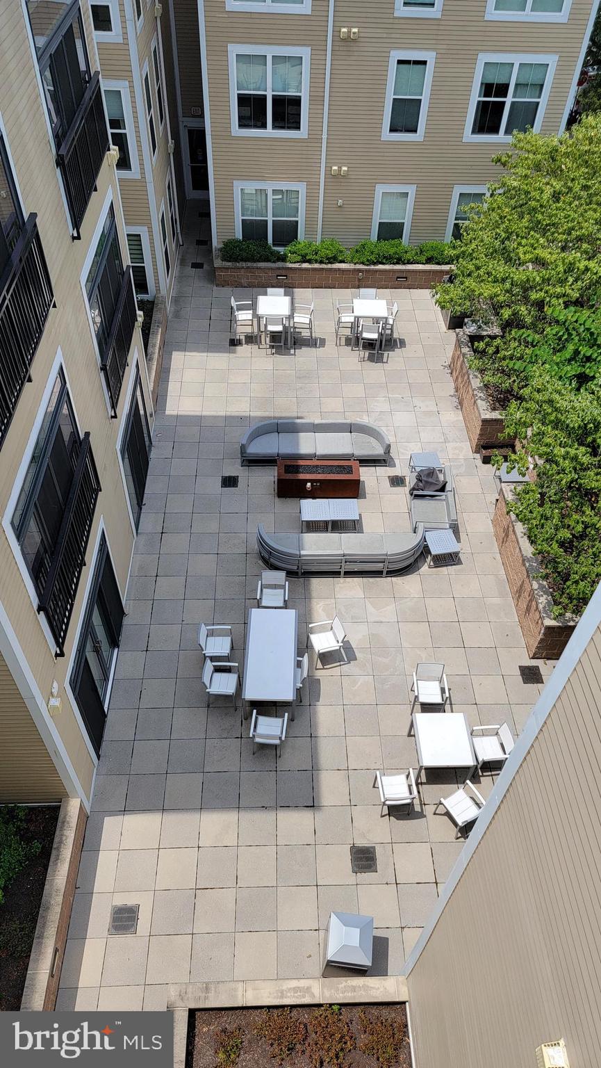 TRAFALGAR FLATS - Residential Lease