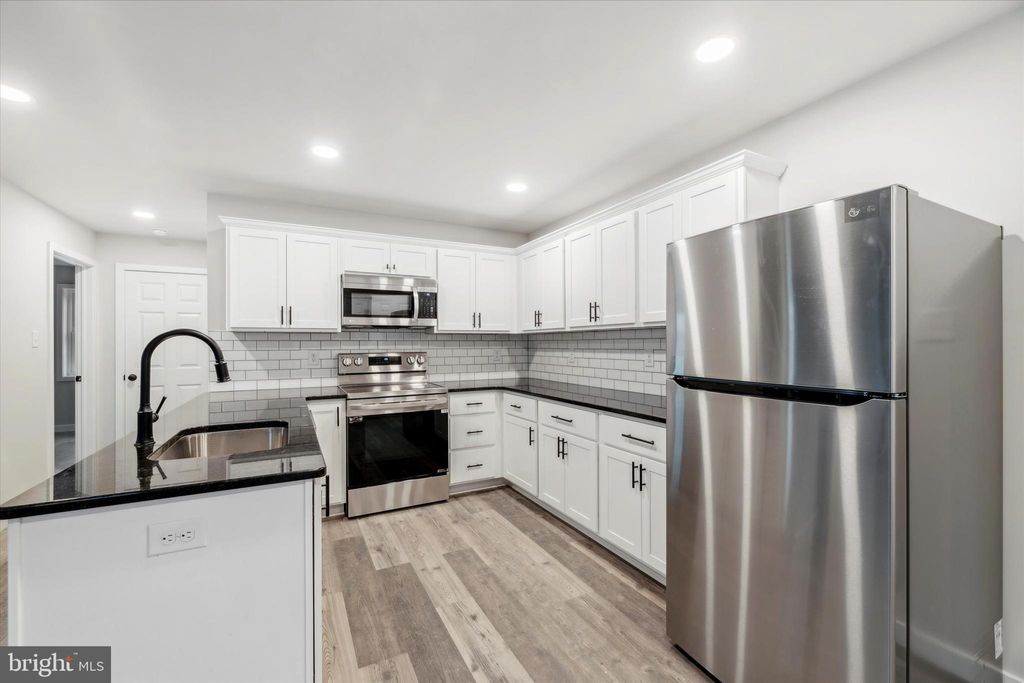 Photo of 908 E Baltimore Pike #6, KENNETT SQUARE, PA 19348 (MLS # PACT2100784)