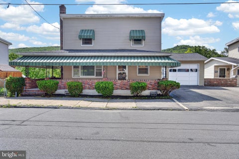 Homes For Sale - 128 W Columbus Avenue<br/> Carbon County, NESQUEHONING, PA 18240