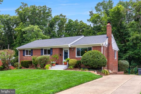 Photo of 7504 Nancemond Street, SPRINGFIELD, VA 22150 (MLS # VAFX2323908)