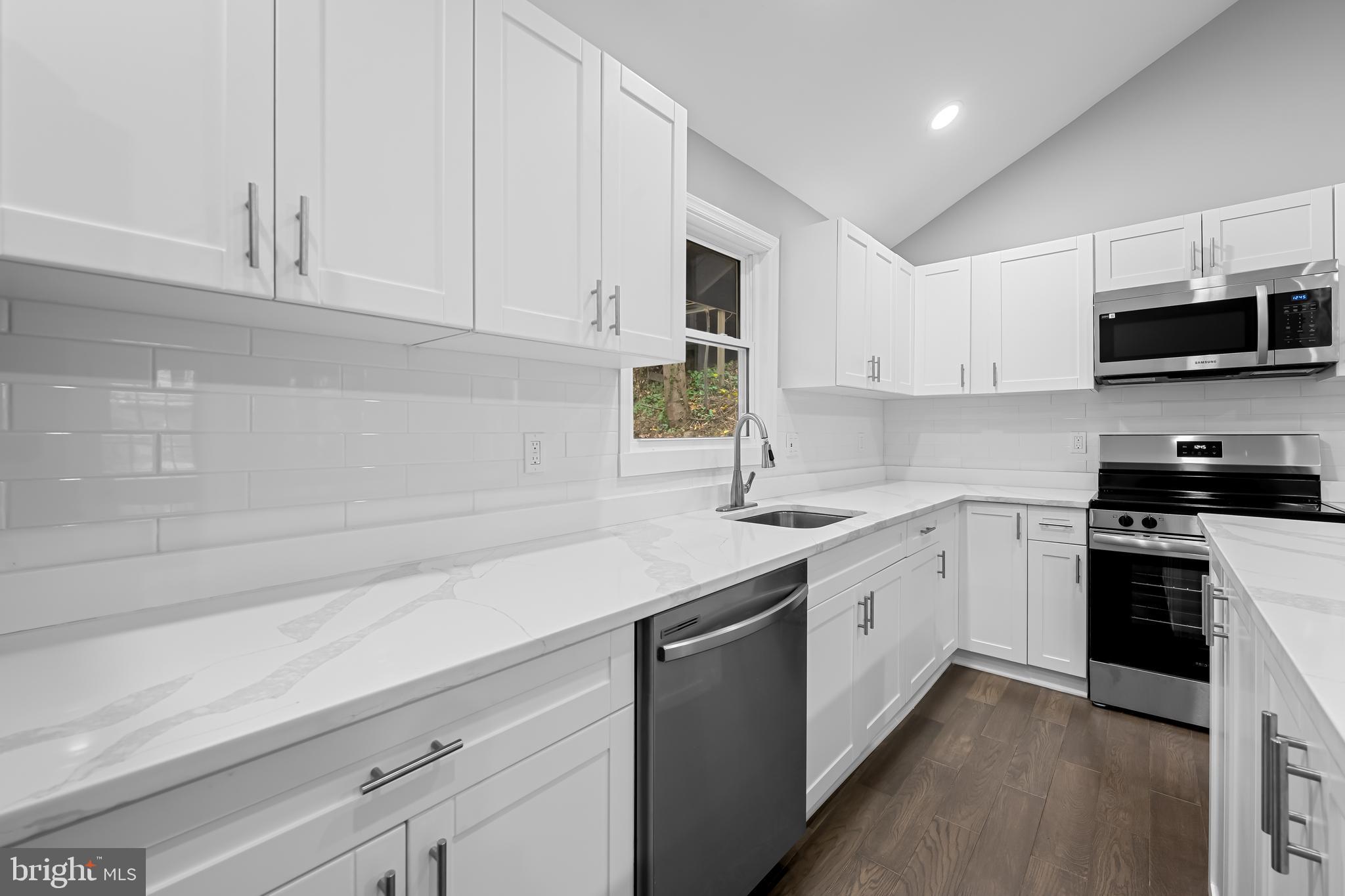 HERALD HARBOR - Residential