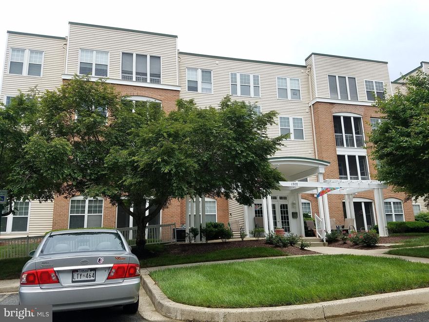 This Condo has 2 BR,2 BA,,and porch. Separate diningroom. Development has pool. Sold as is. Located in Fema Flood zone X. Buyer pays all transfer & recordation . Dep ck made out to buyers title. Docs in MLS must be filled in with offer completely. This property may qualify for Seller Financing (Vendee).