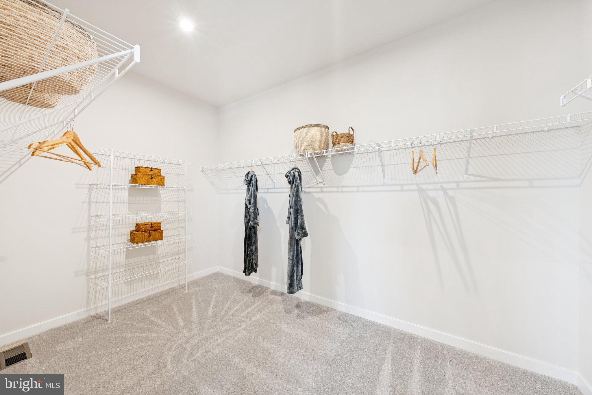 INNOVATION TOWN CENTER - Residential