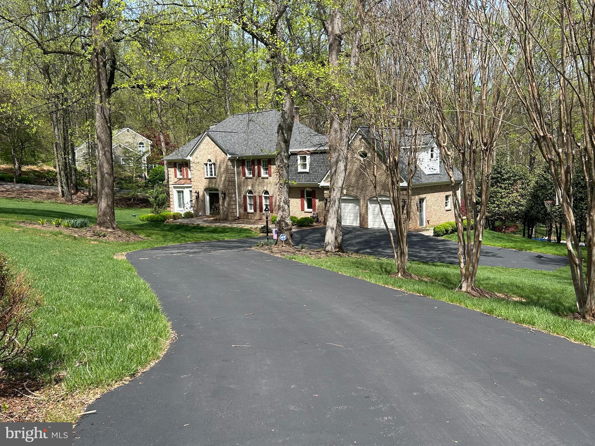 5828 HUNTON WOOD DRIVE