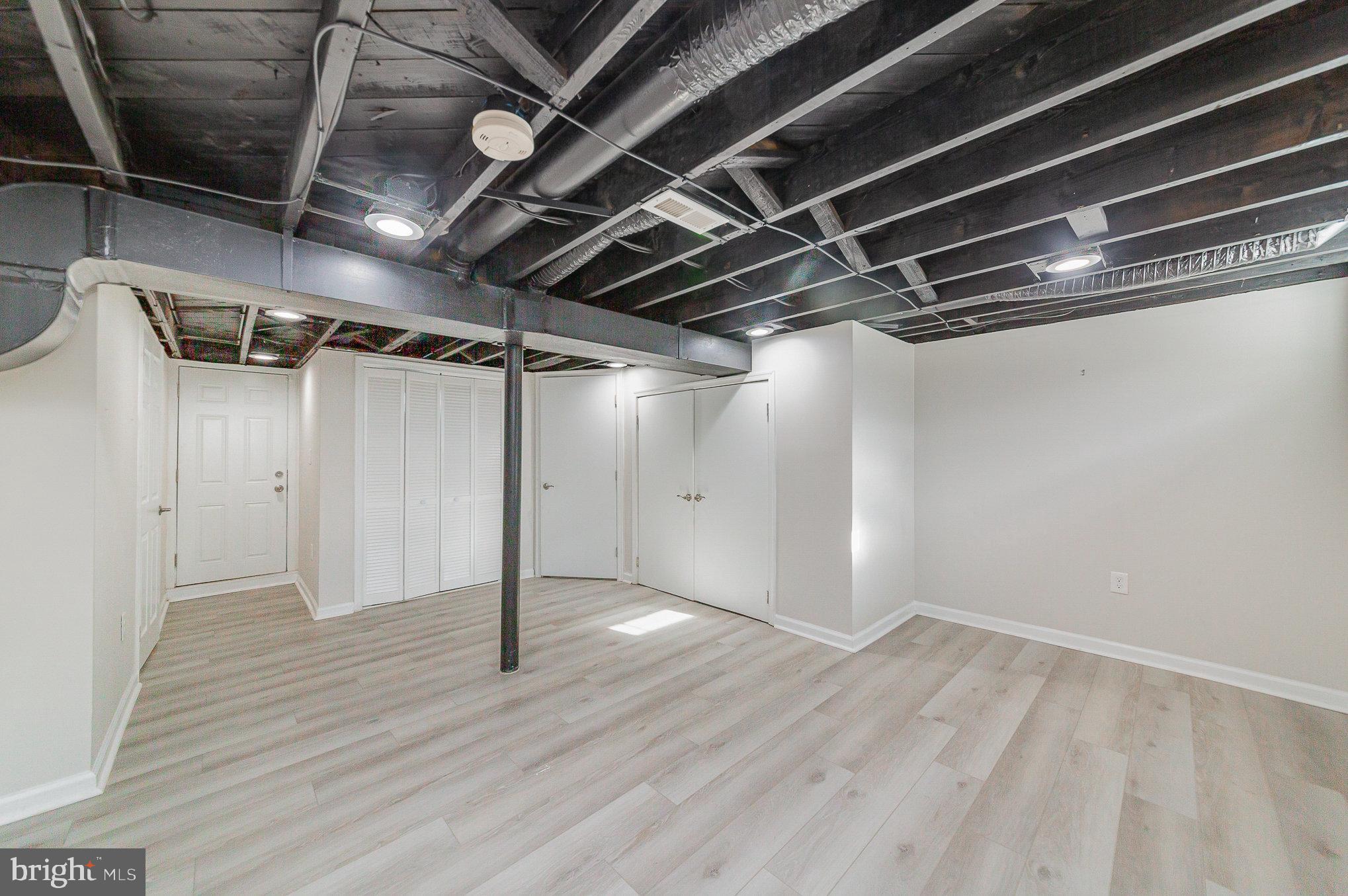 IDLEWOOD - Residential