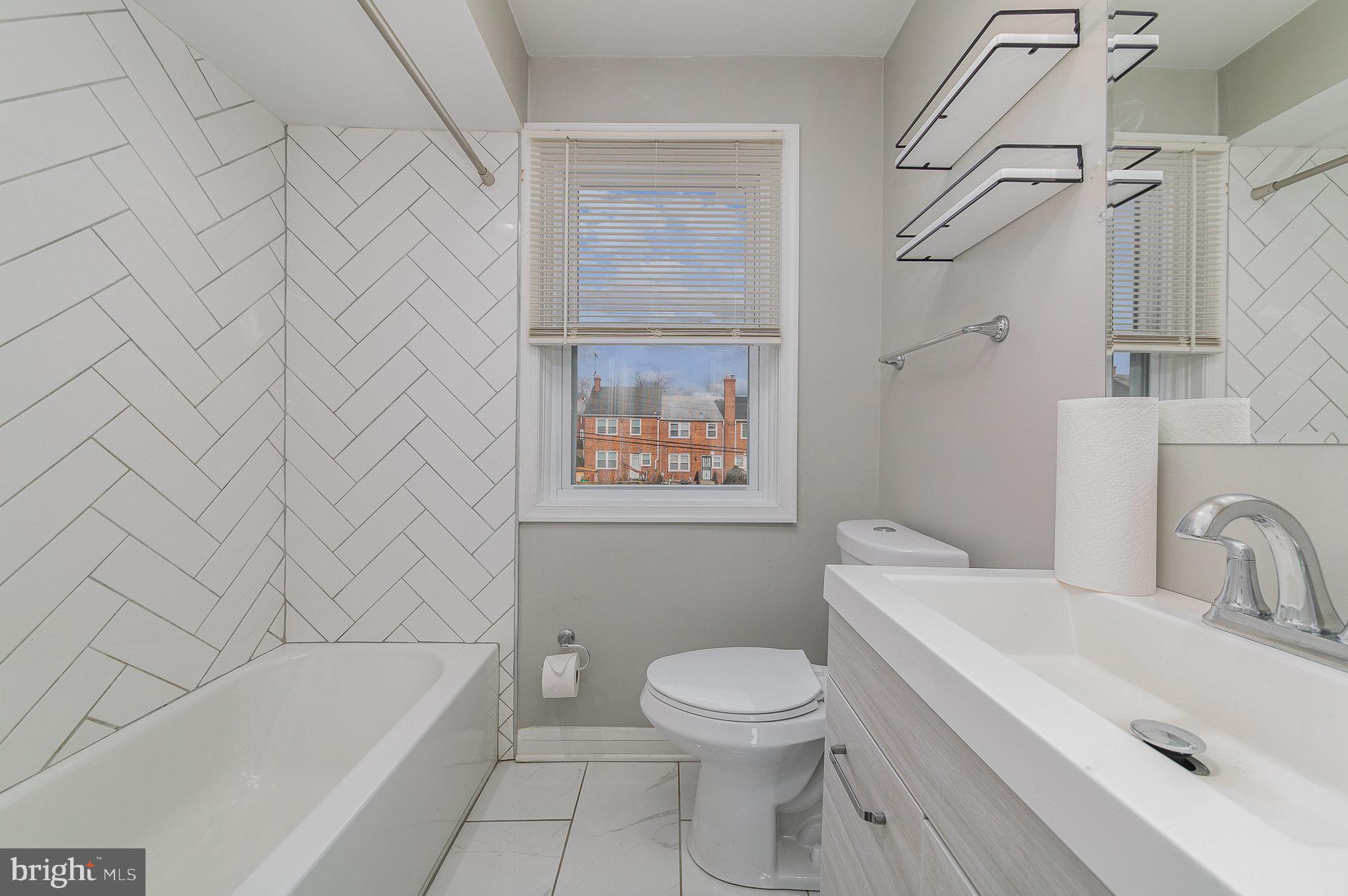 IDLEWOOD - Residential