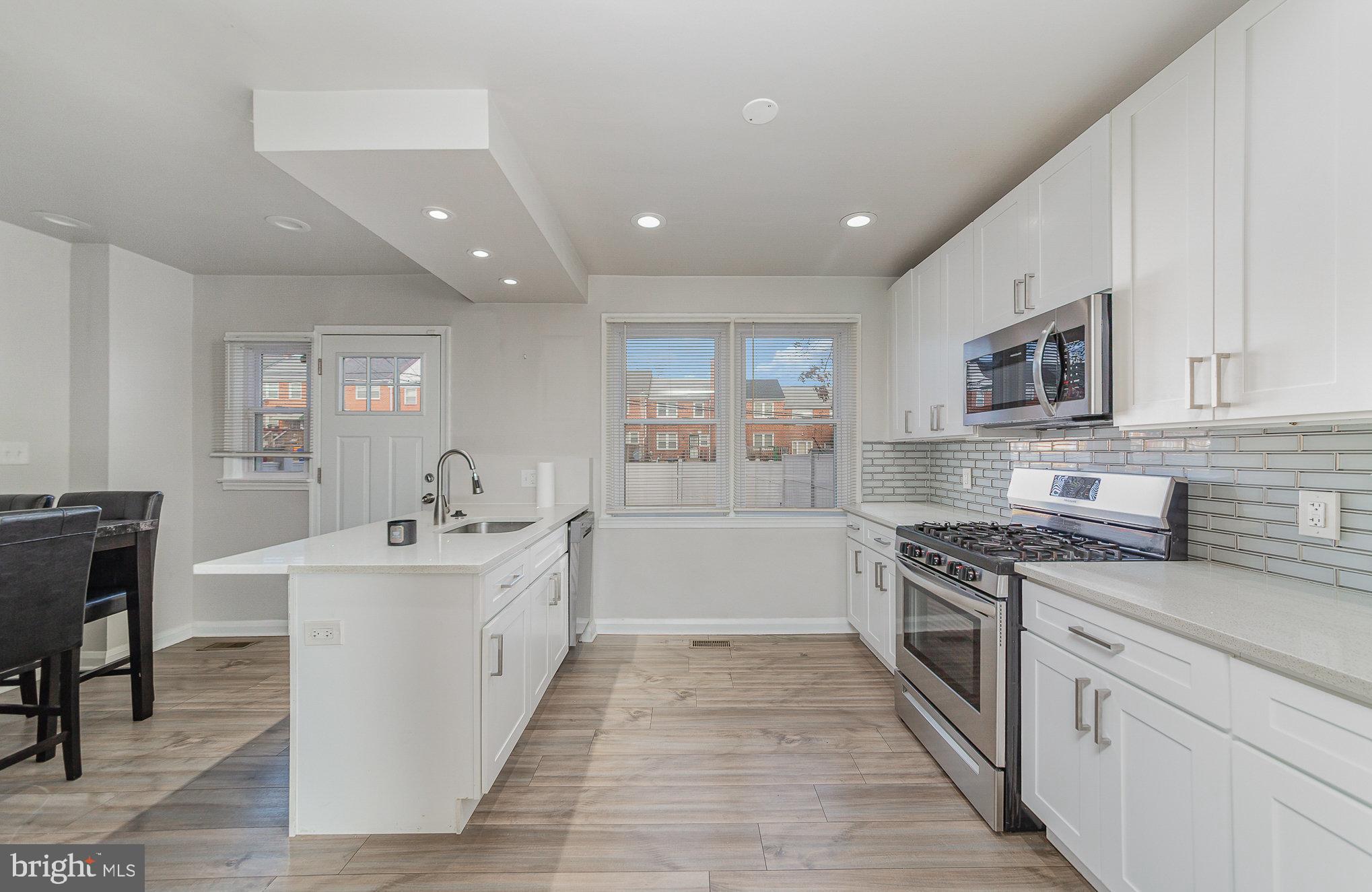 IDLEWOOD - Residential