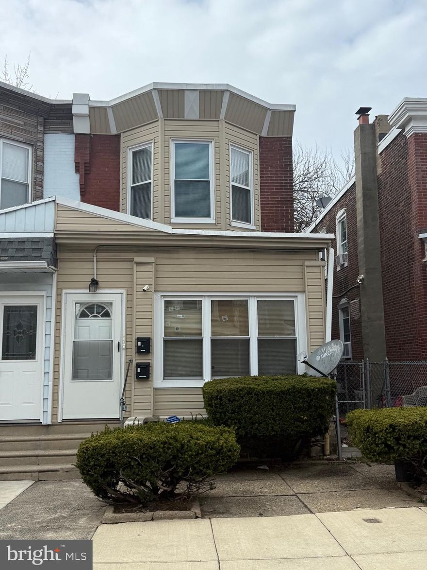 Charming Remodeled 1-Bedroom Apartment - Great Location!
This freshly renovated 1-bedroom, second-floor apartment is ready to be your new home! Located on a peaceful tree-lined street, you'll enjoy both comfort and convenience.
Key features include:
Freshly Painted Walls and New Vinyl Plank Flooring throughout for a modern, clean look
Spacious Eat-In Kitchen, perfect for meal prep and dining
Located close to I-95, Tacony-Palmyra Bridge, and public transportation for easy commuting
Situated in a quiet, tree-lined neighborhood
Requirements:
First, Last, and Security Deposit Required

Don"t miss out on this amazing opportunity to live in a beautifully remodeled apartment with all the conveniences you need nearby! Contact us today to schedule a viewing!