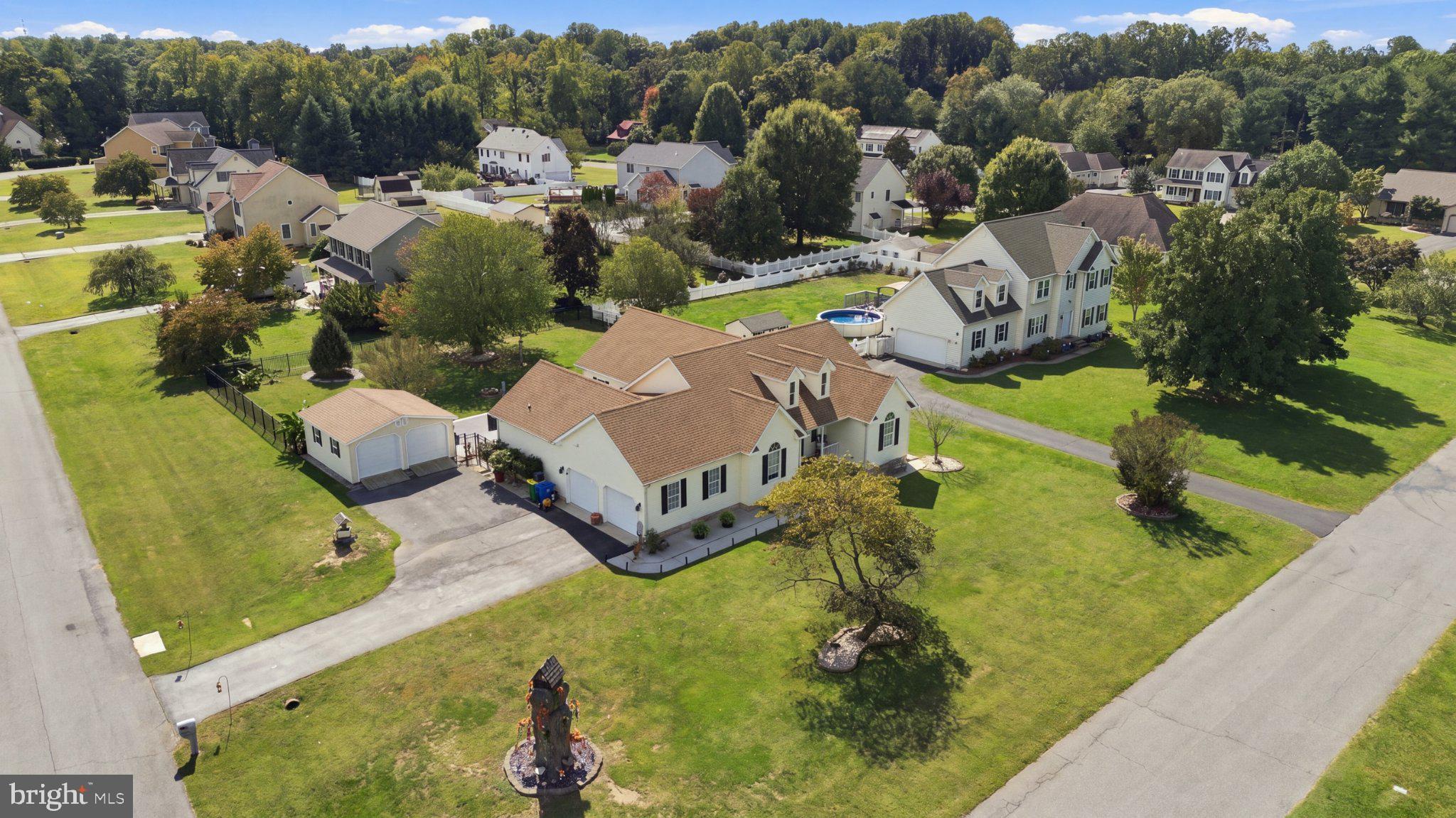 61 DERBYWOOD CIRCLE