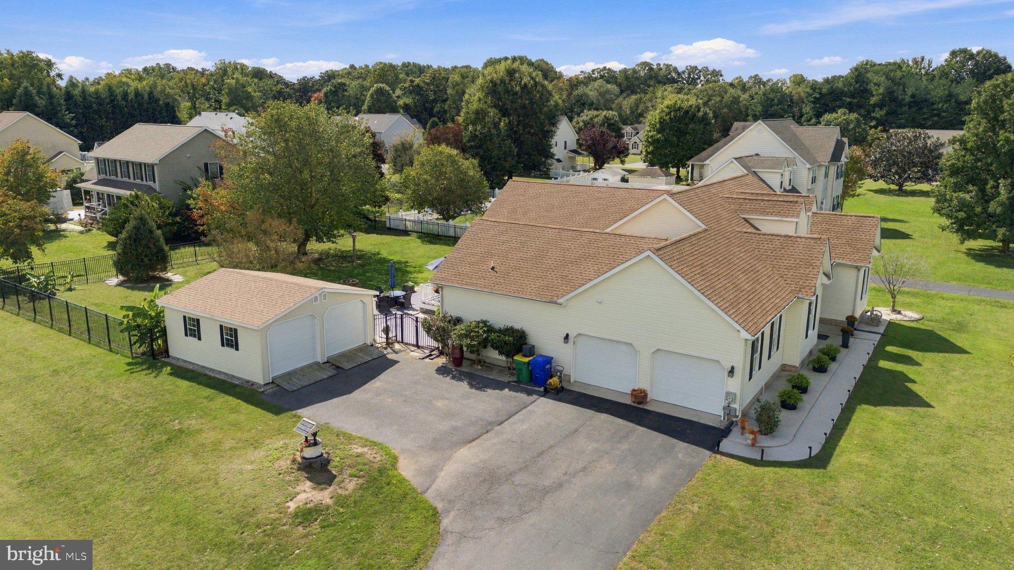 61 DERBYWOOD CIRCLE