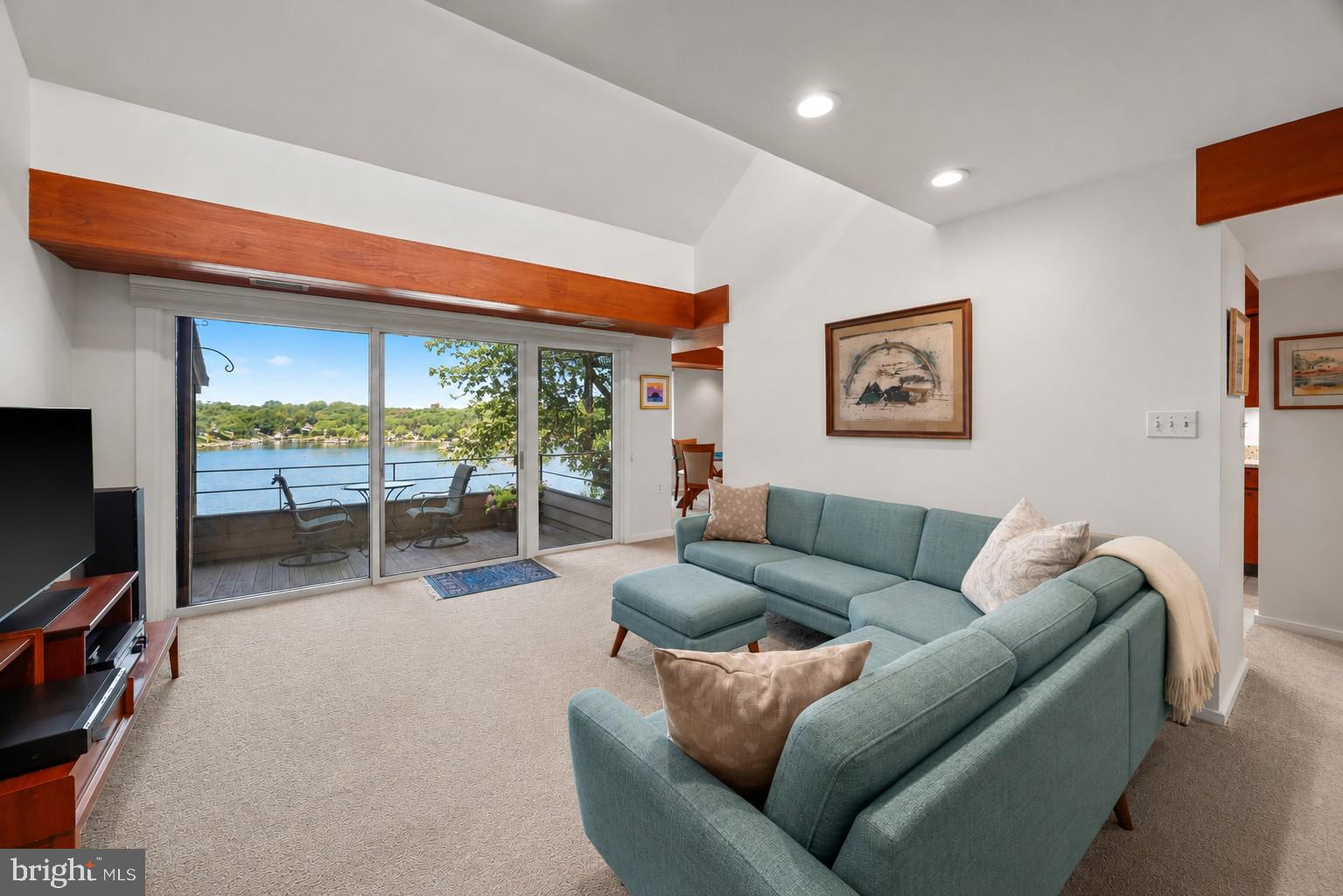6 PRESIDENT POINT DRIVE B3
