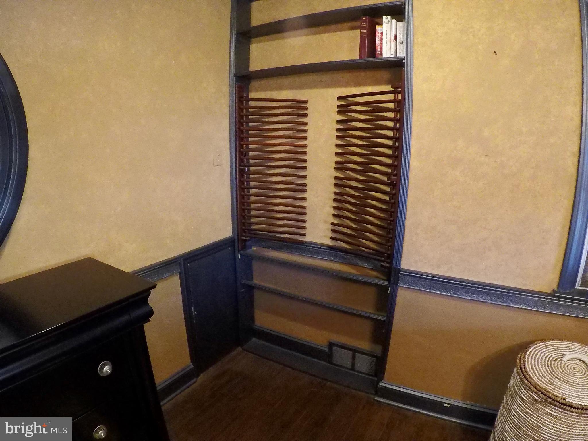 COLONIAL PARK - Residential