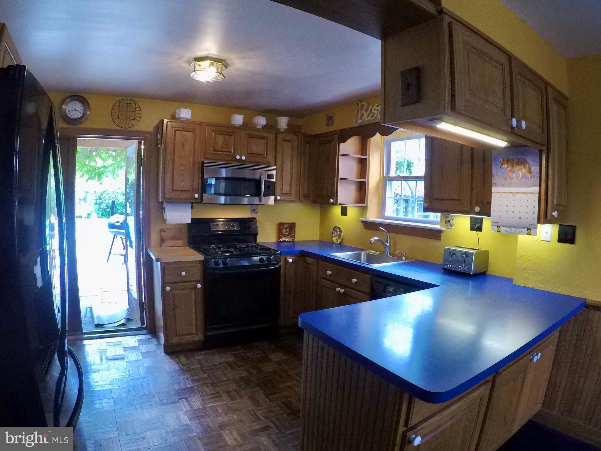 COLONIAL PARK - Residential