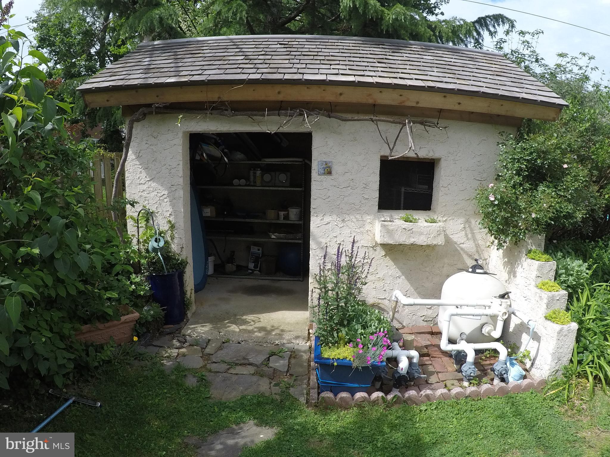 COLONIAL PARK - Residential