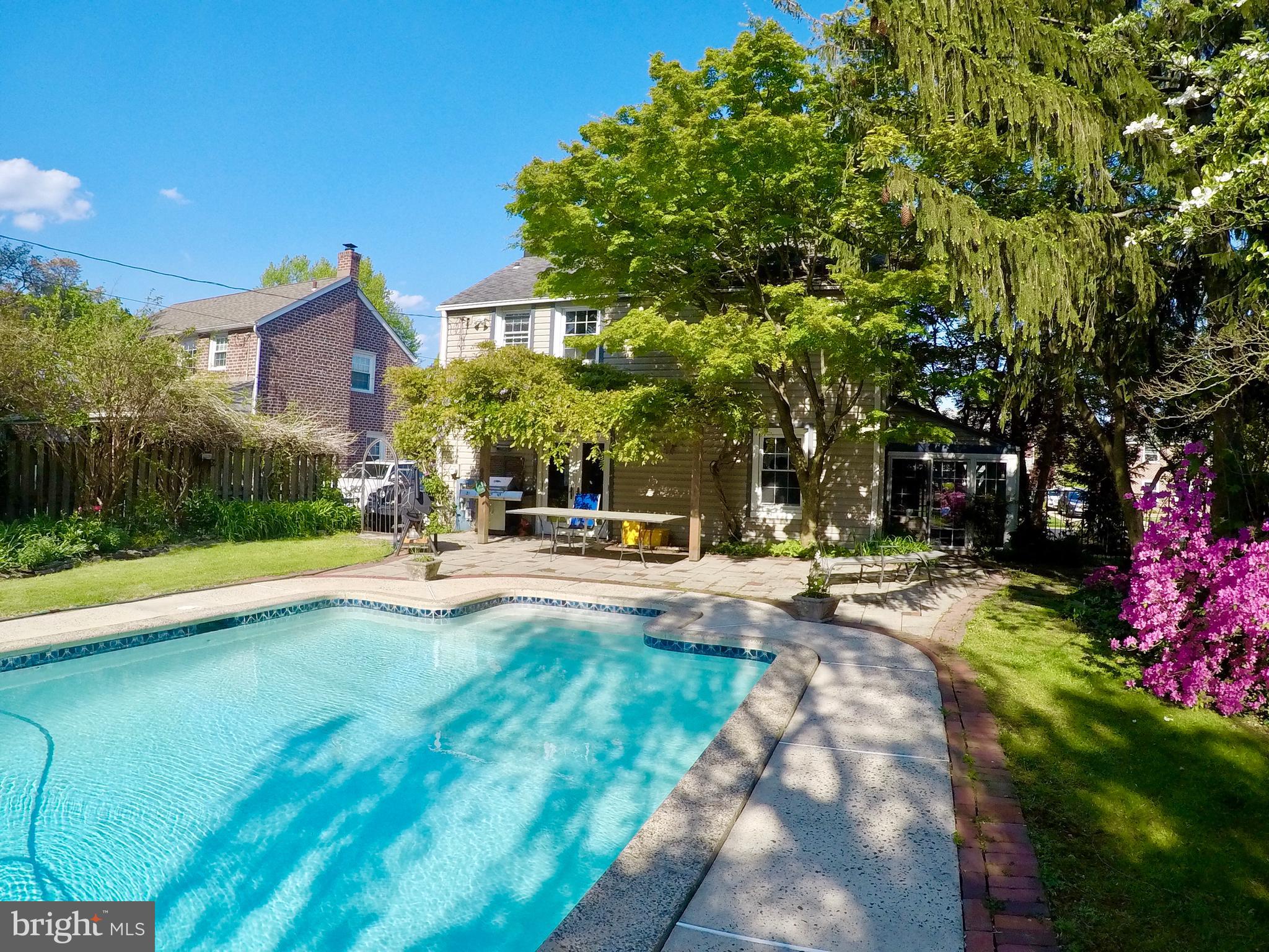 COLONIAL PARK - Residential