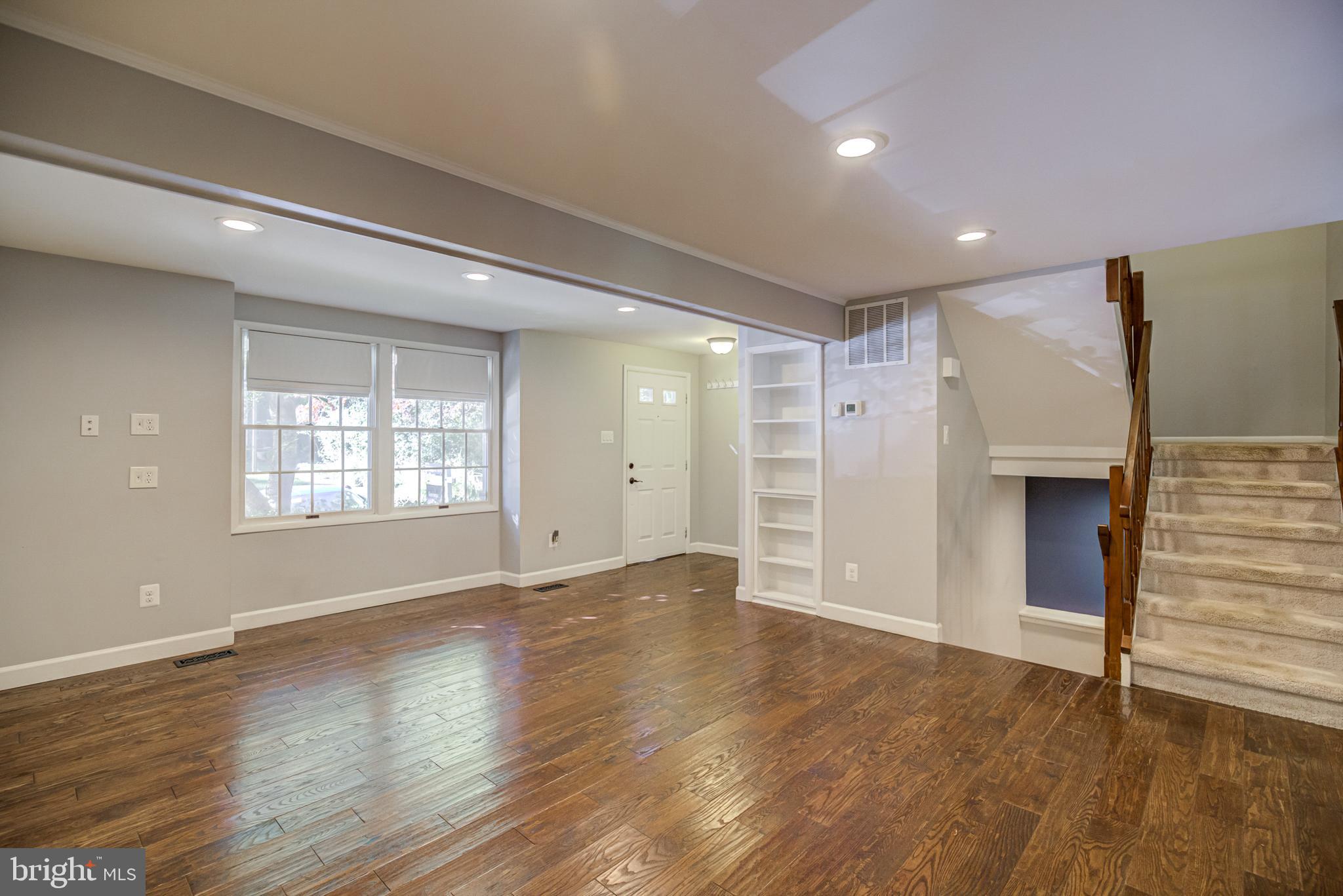 RESTON - Residential