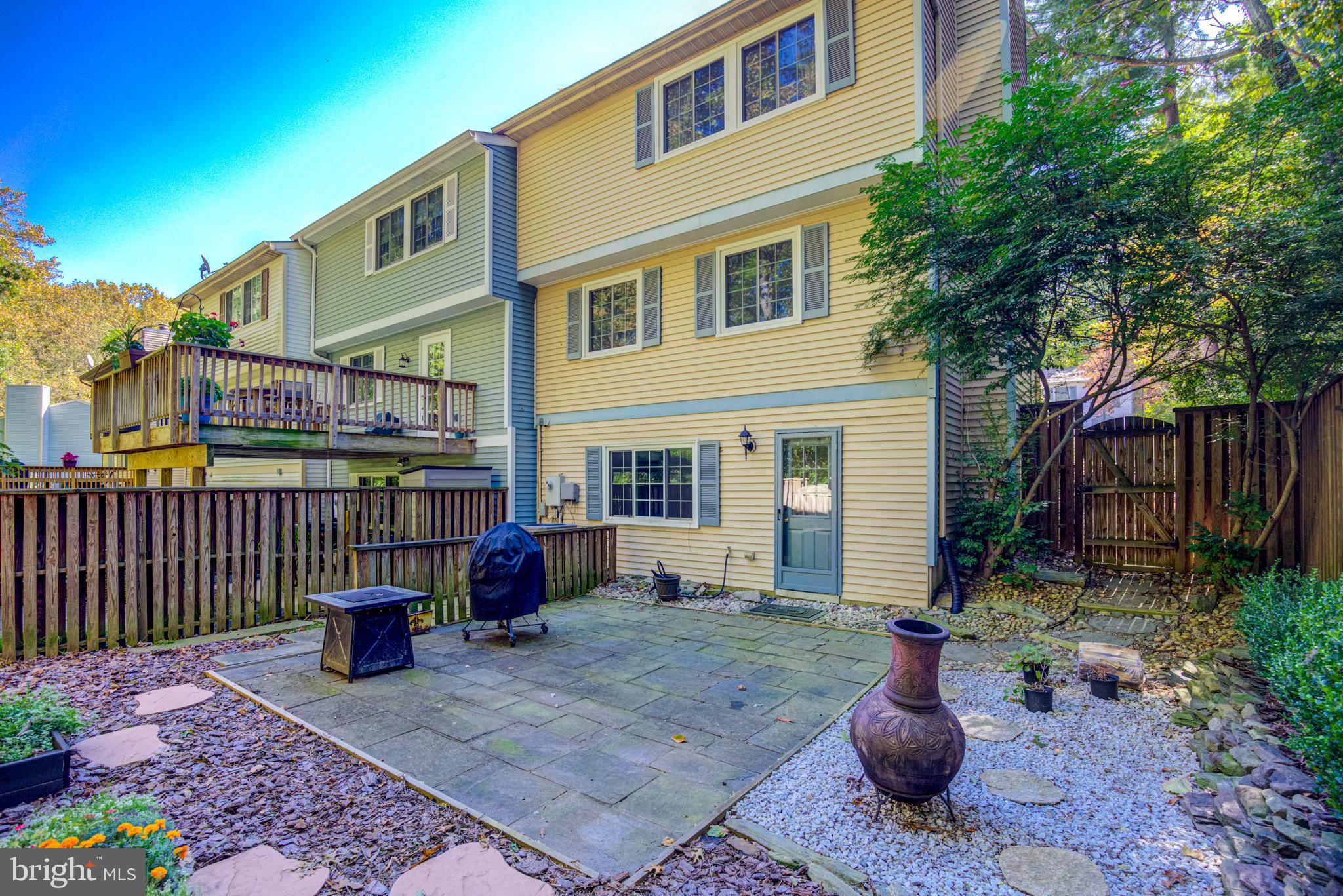 RESTON - Residential