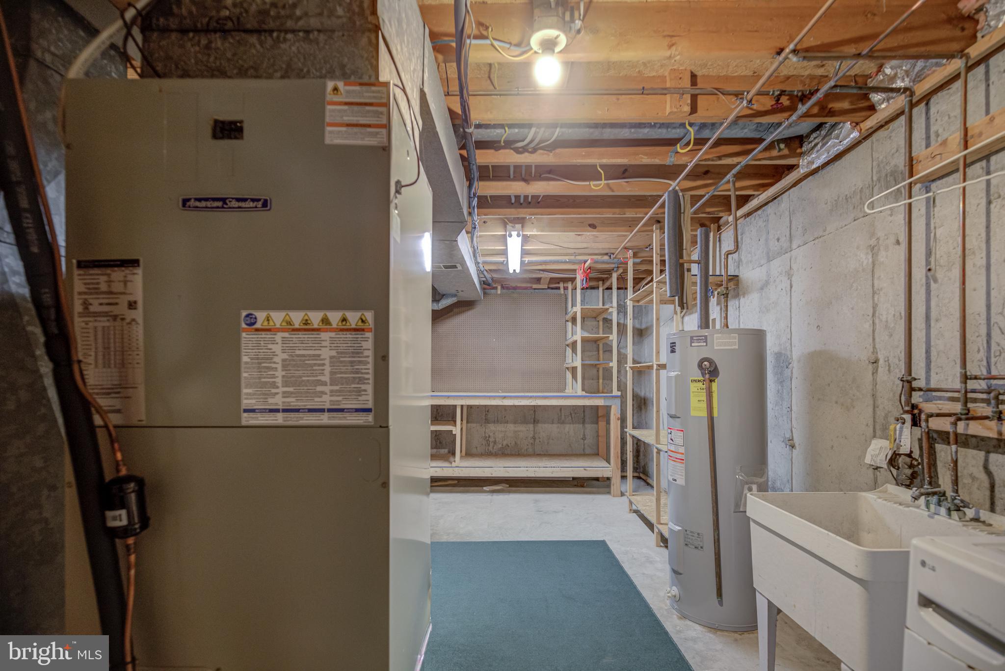 RESTON - Residential