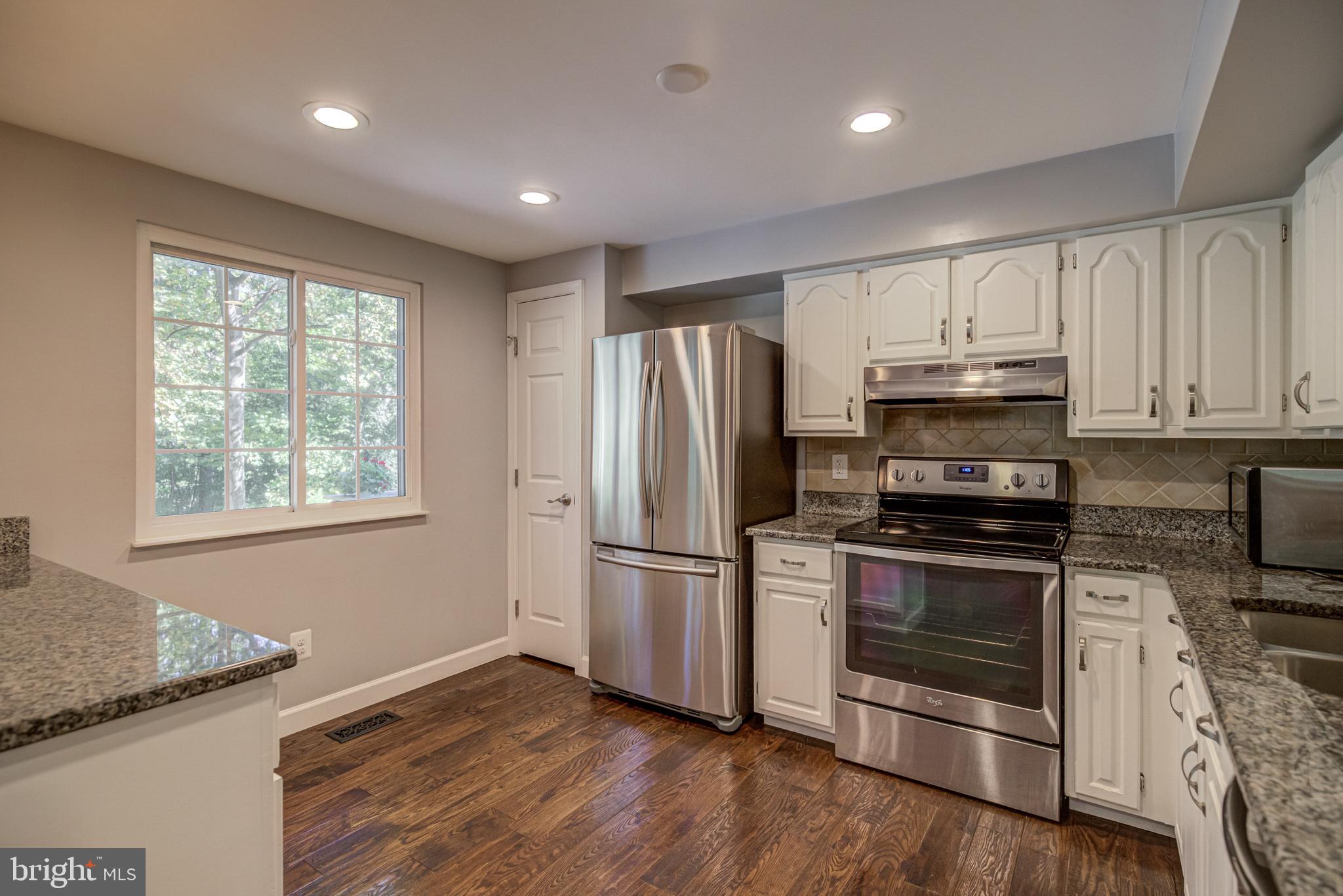 RESTON - Residential