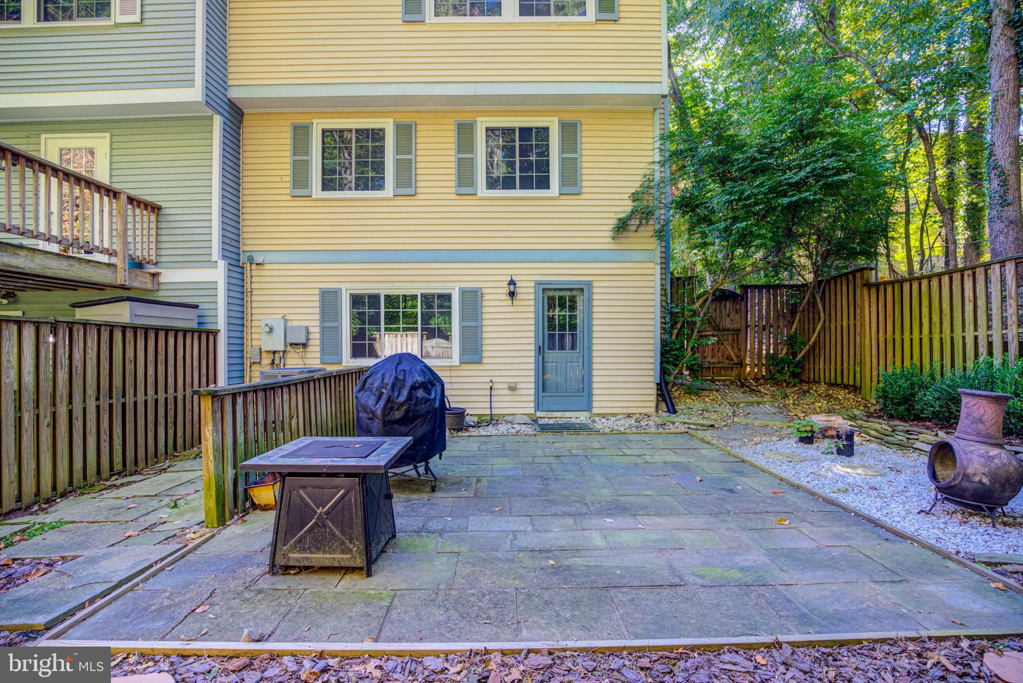 RESTON - Residential